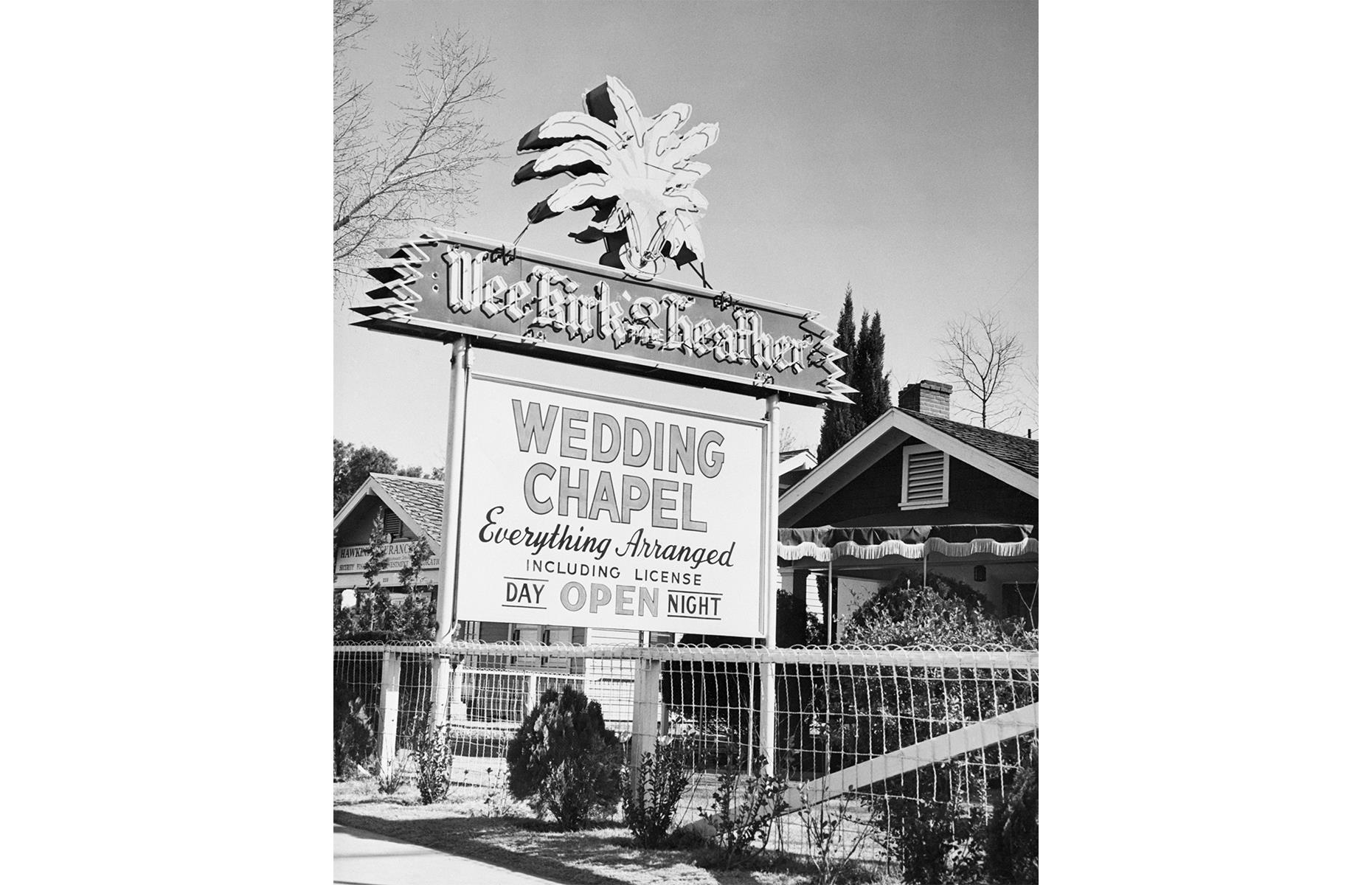 1950s: Las Vegas becomes the wedding capital of America