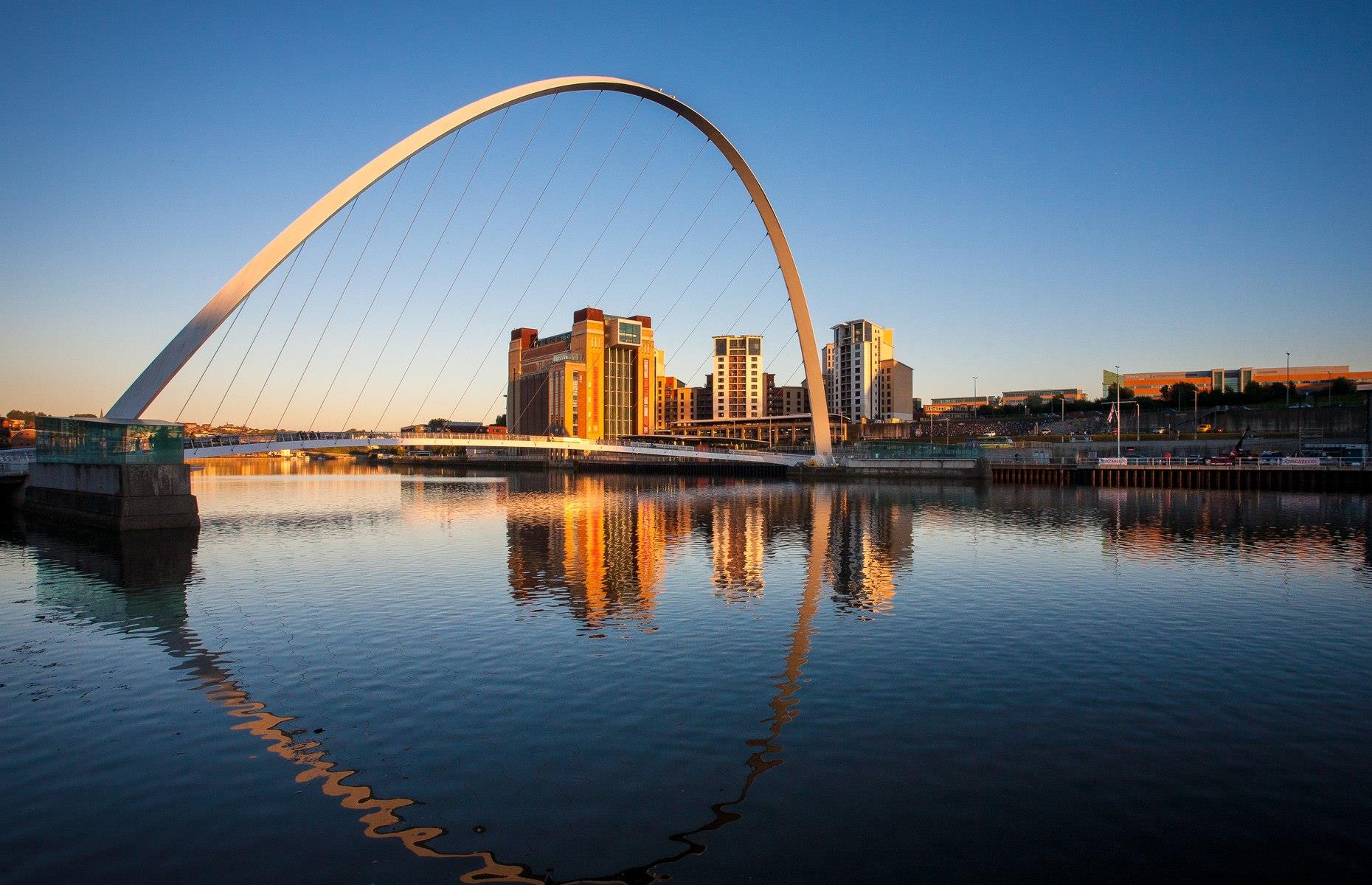 Gateshead Millennium Bridge, Newcastle upon Tyne, Tyneside