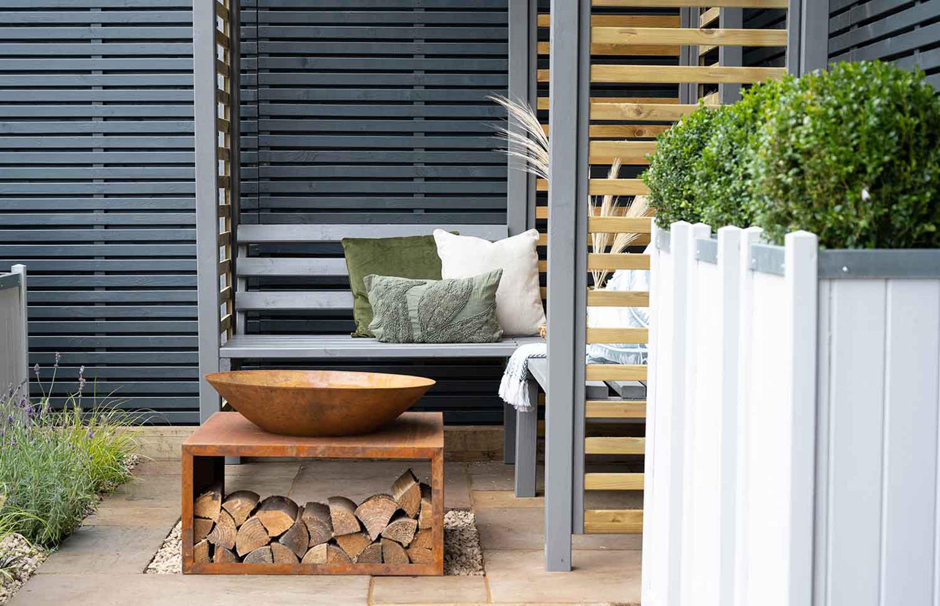 Neglecting outdoor woodwork