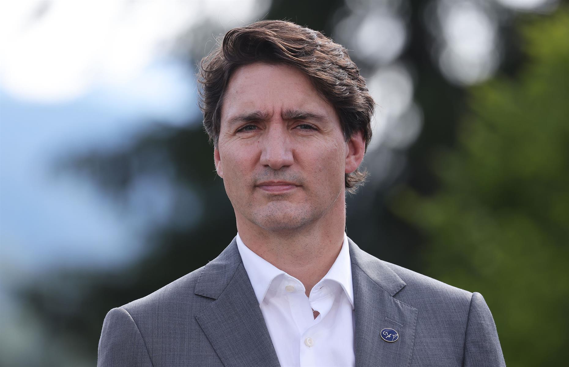 Why didn't Justin Trudeau live in 24 Sussex Drive?