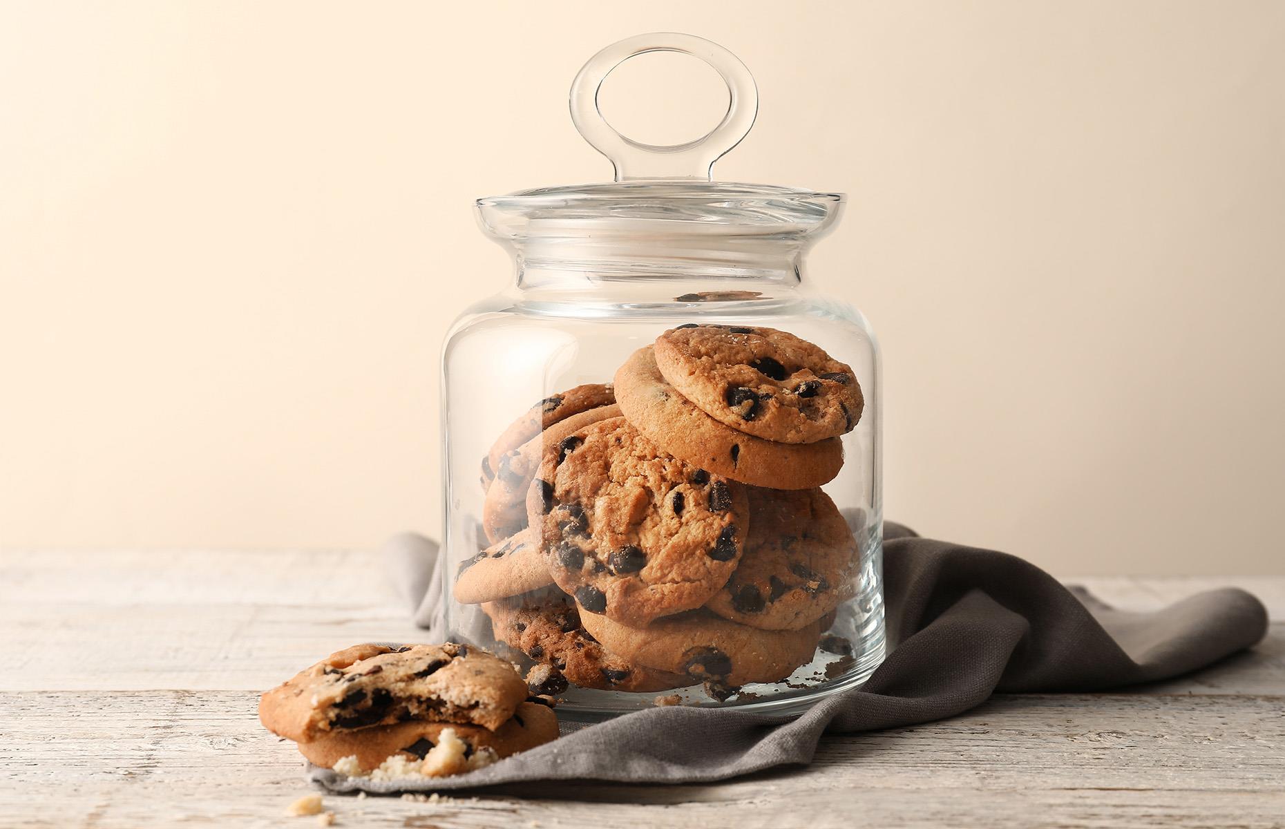 Biscuit tins