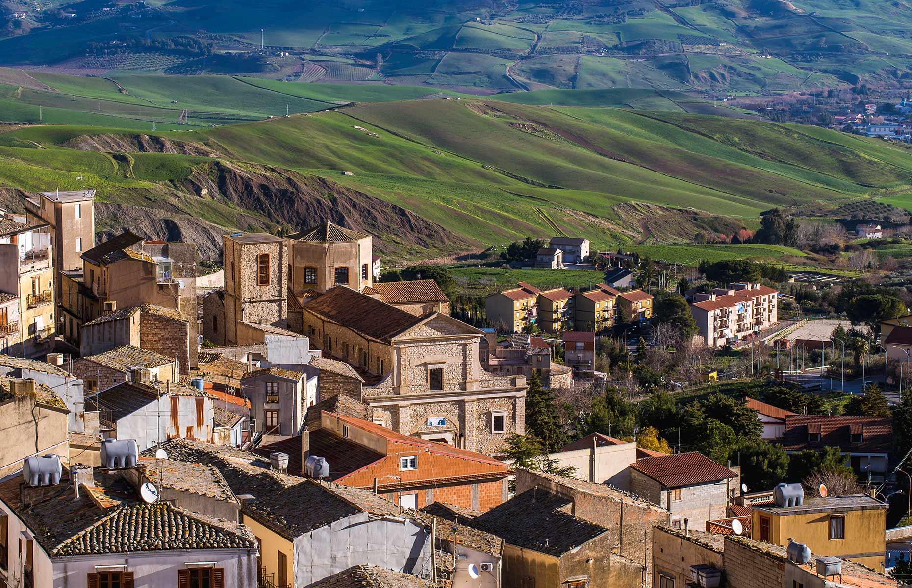 €1 homes in Cammarata, Sicily