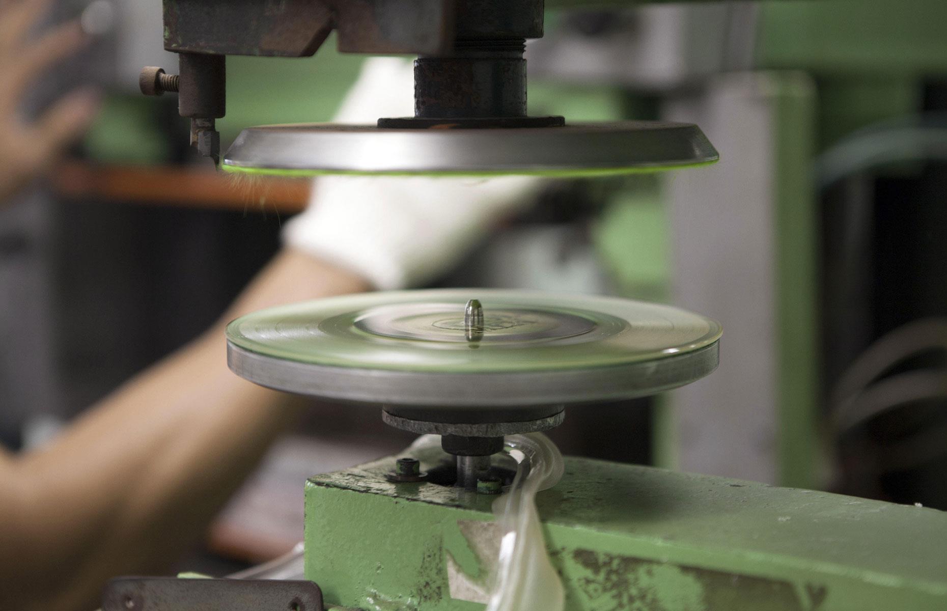 The world's first on-demand vinyl manufacturer promises to slash costs