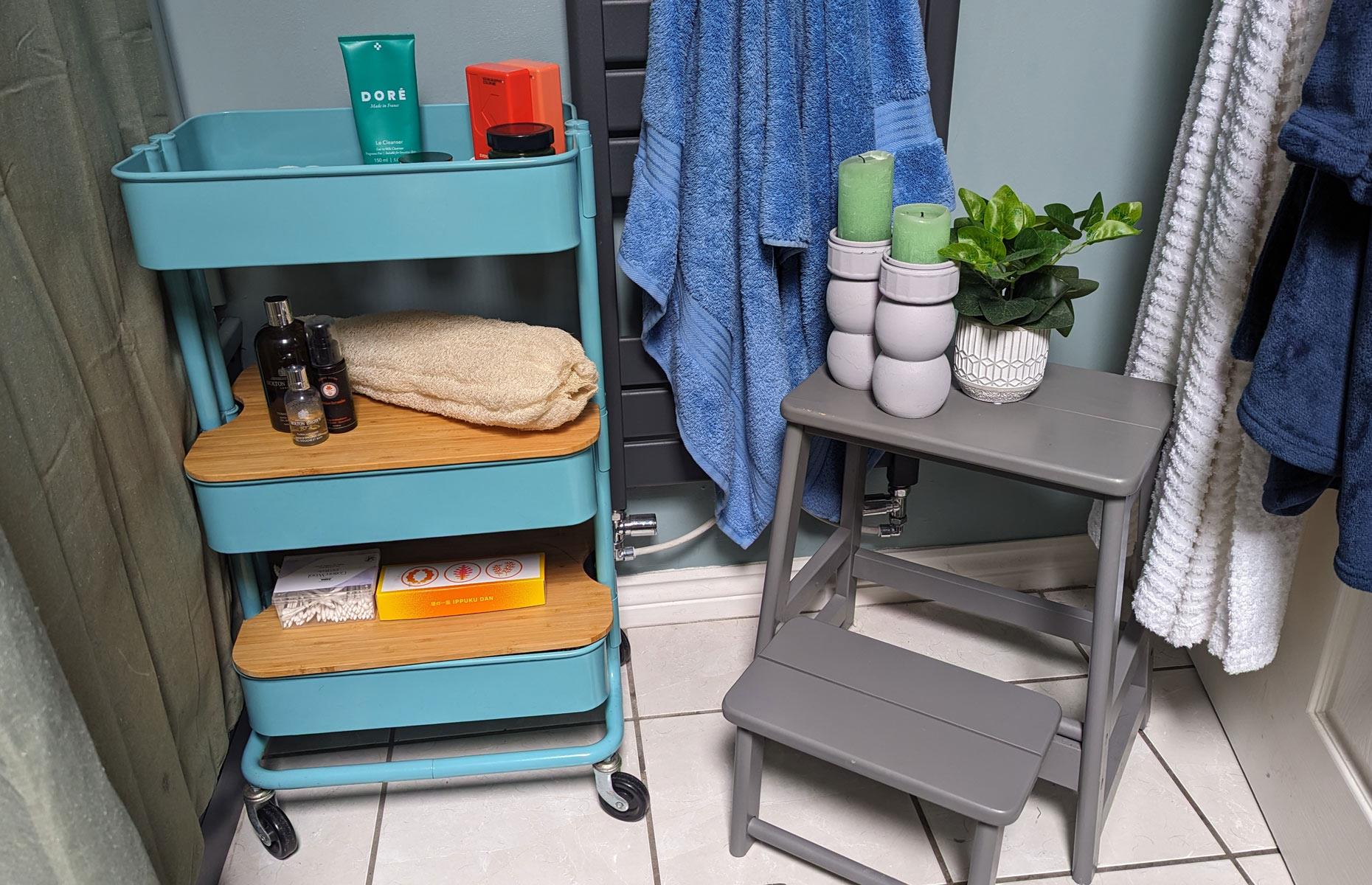Roll in a bathroom trolley