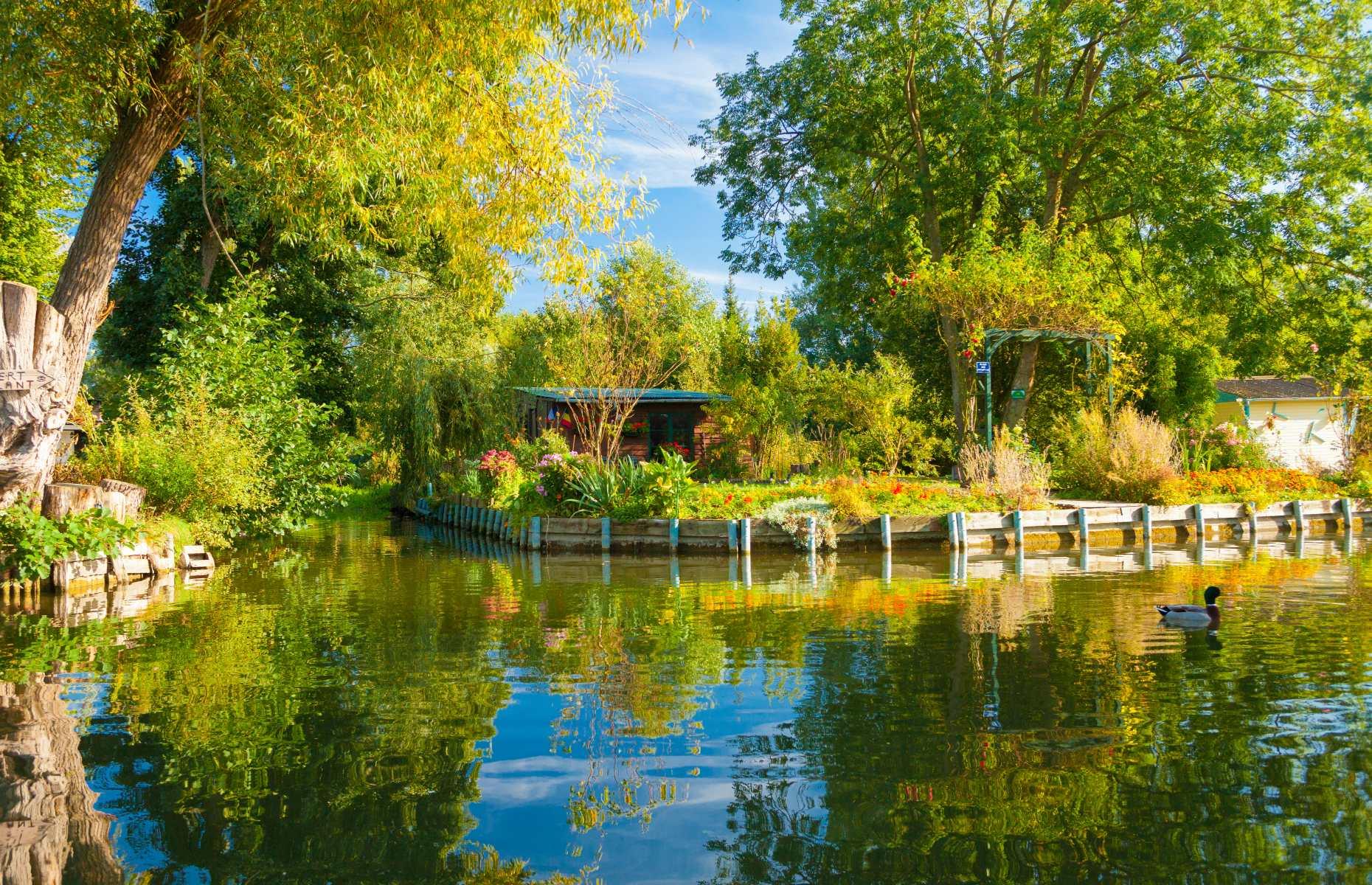 Canal de la Somme, France