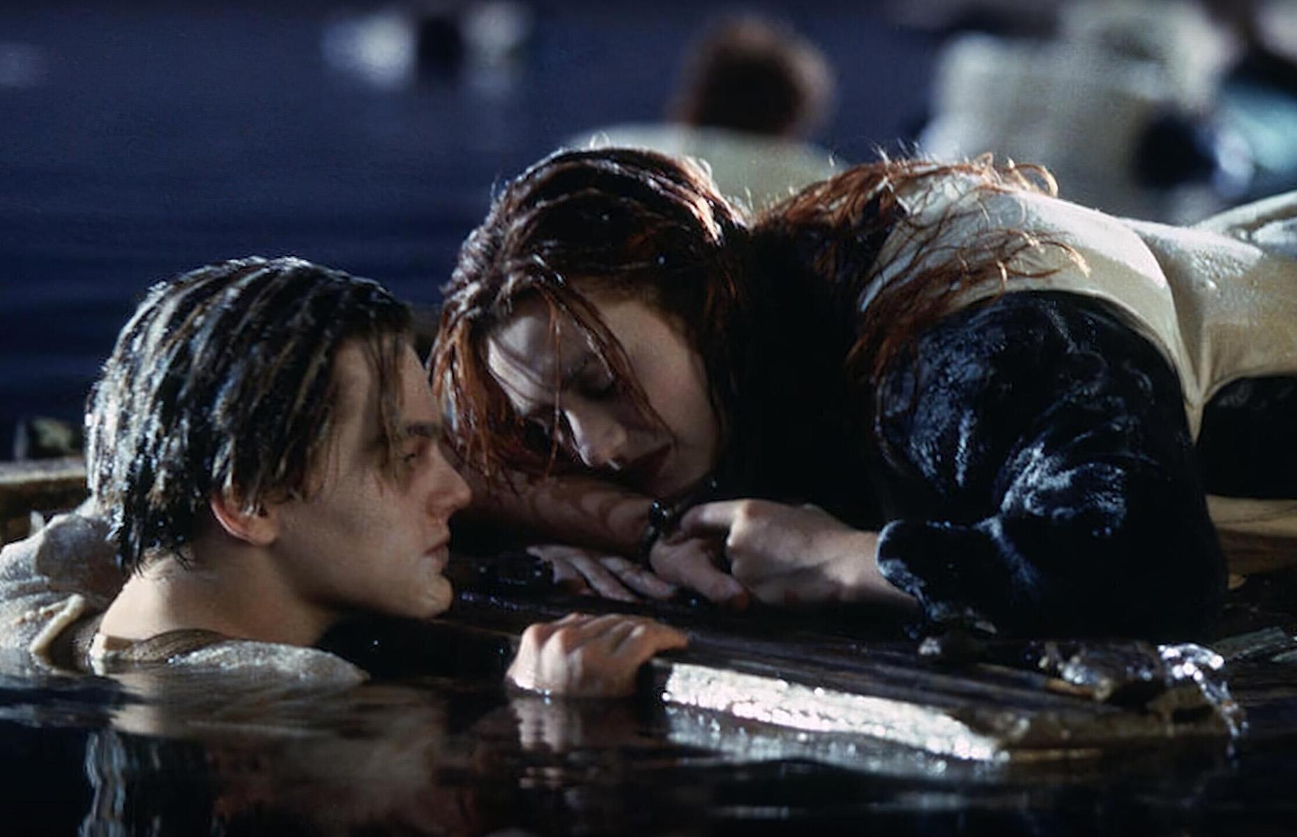 Titanic (1997) 'door': $718,750 (£571k)