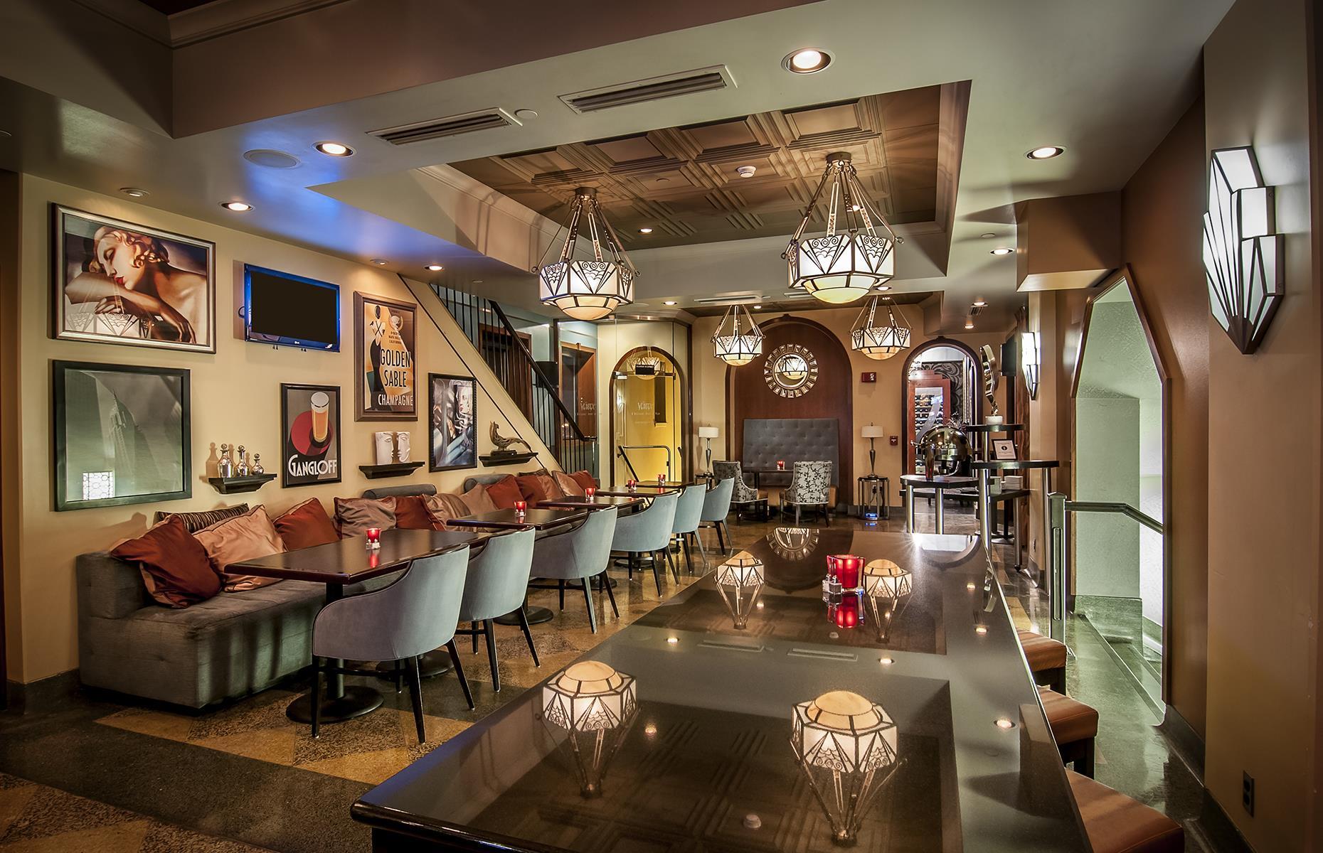 South Dakota: Hotel Alex Johnson, Rapid City
