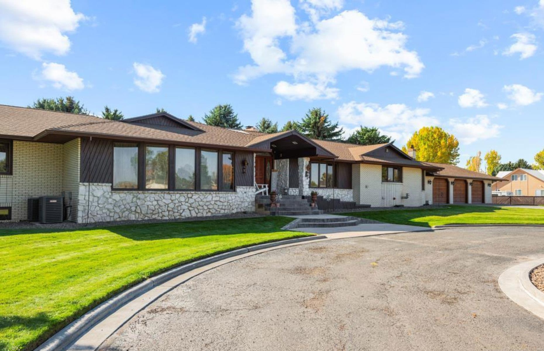 1980s: sprawling time-capsule estate, Idaho, USA