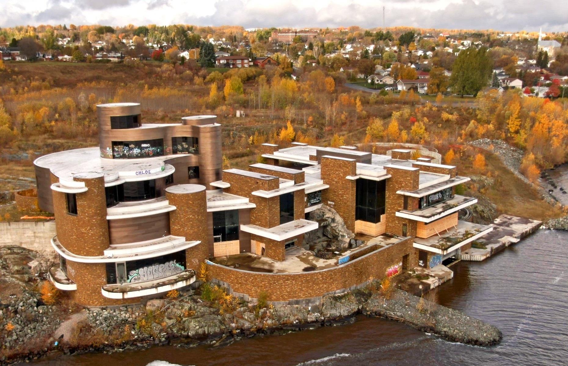 Discover Canada's largest abandoned mansion
