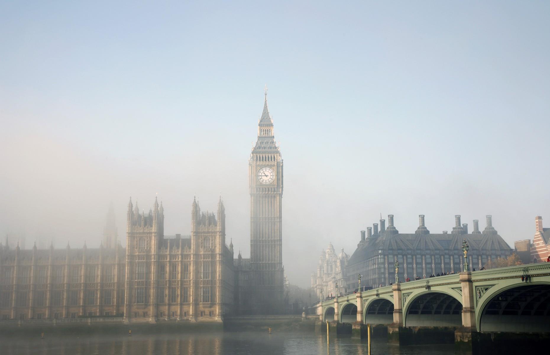 London’s famous fog inspired French painter Claude Monet 