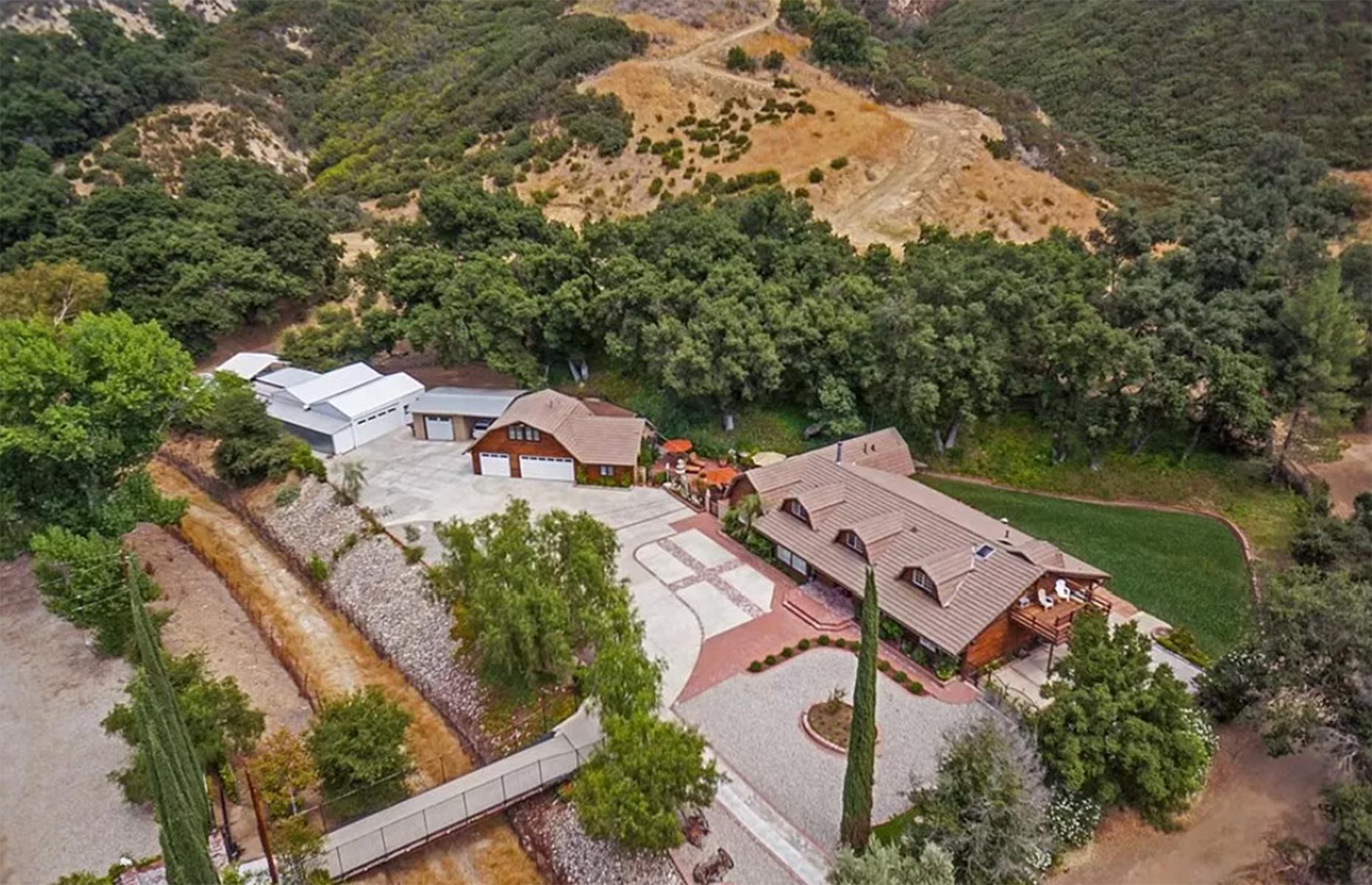 Kanye's Calabasas hideout
