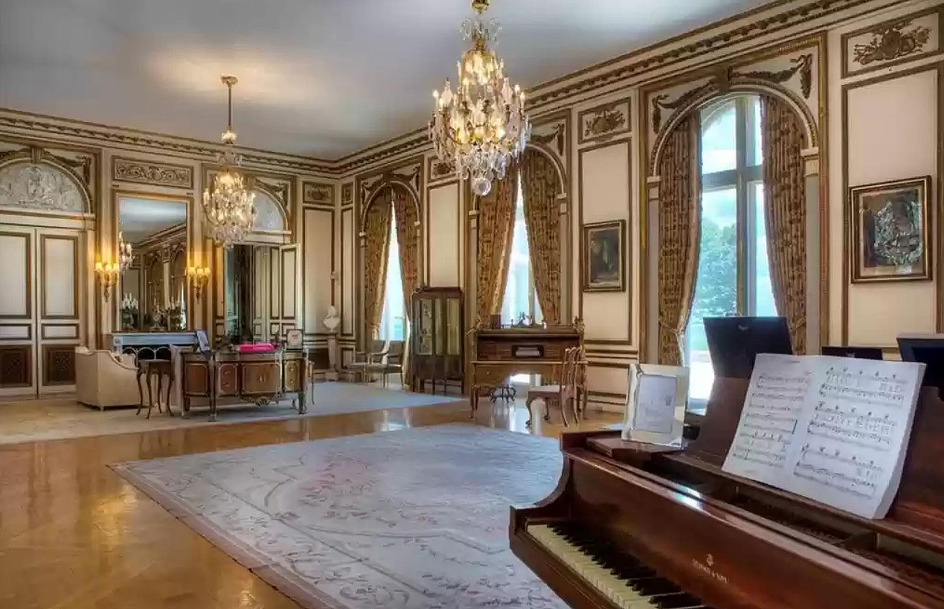 Party venue