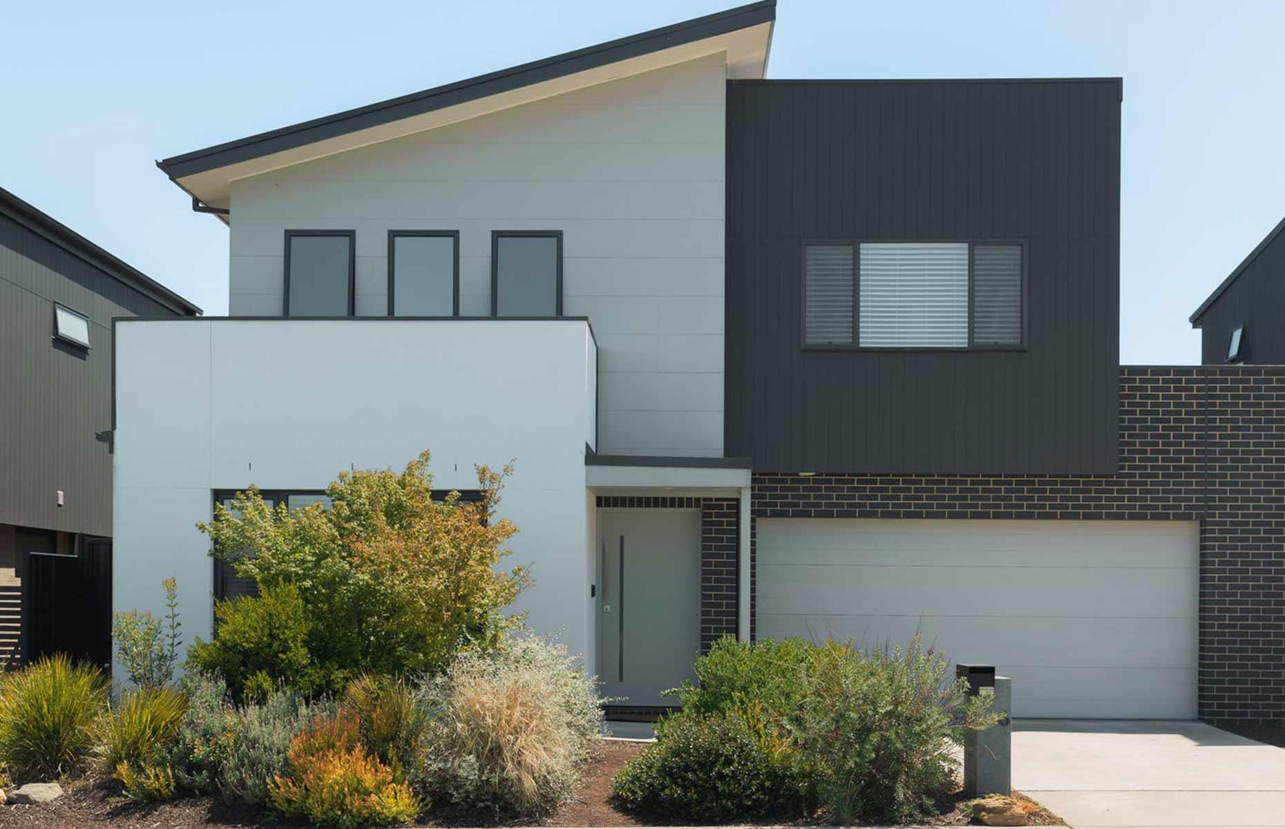 Canberra, Australia: 2,759 square feet (256.3sqm)