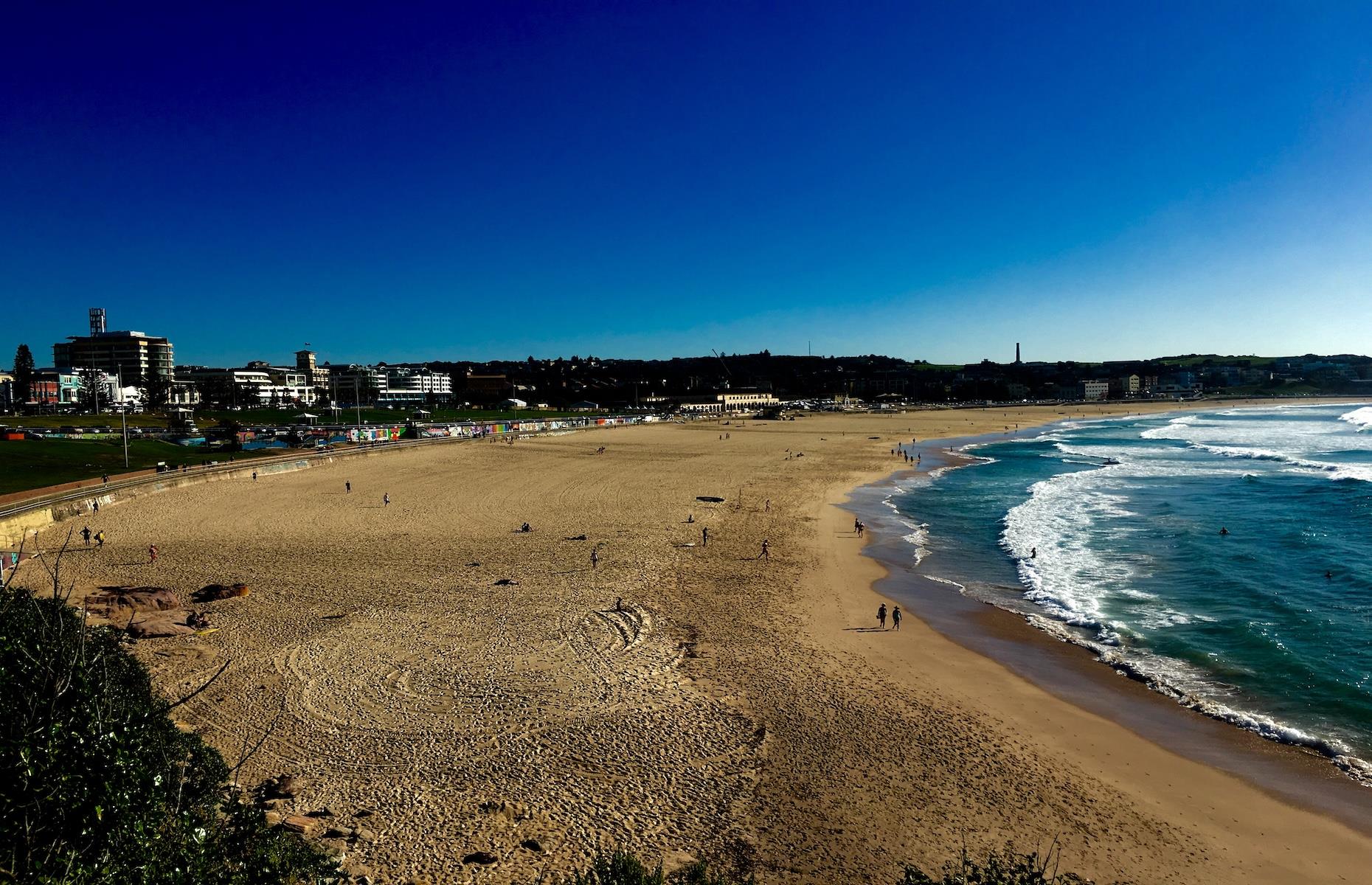 For: Maroubra, Australia