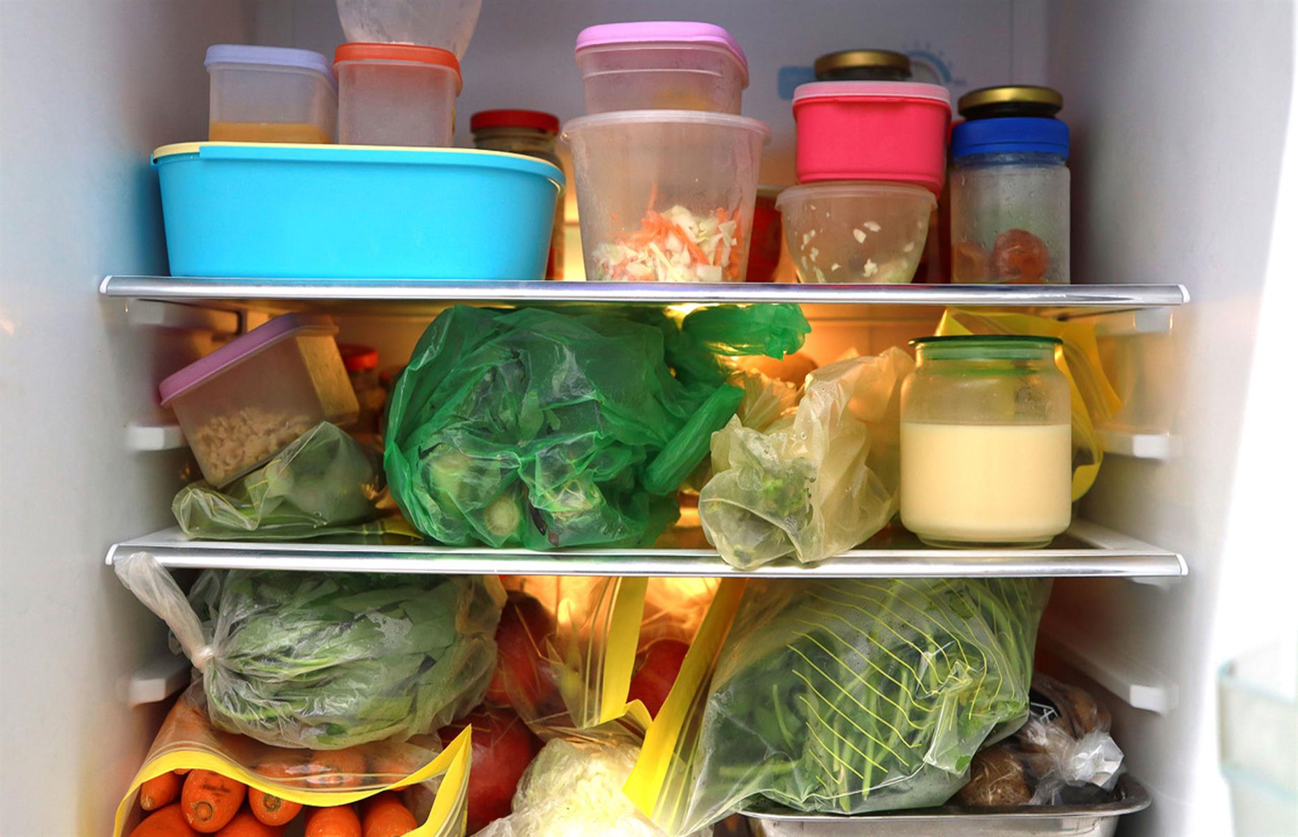 Avoid a strange smell in the fridge