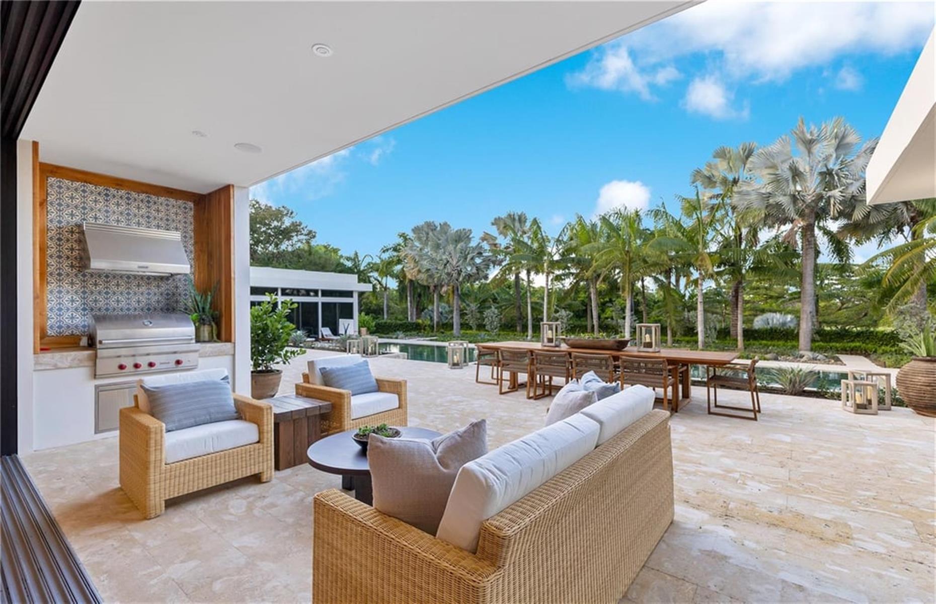 Dorado Beach Drive: alfresco living