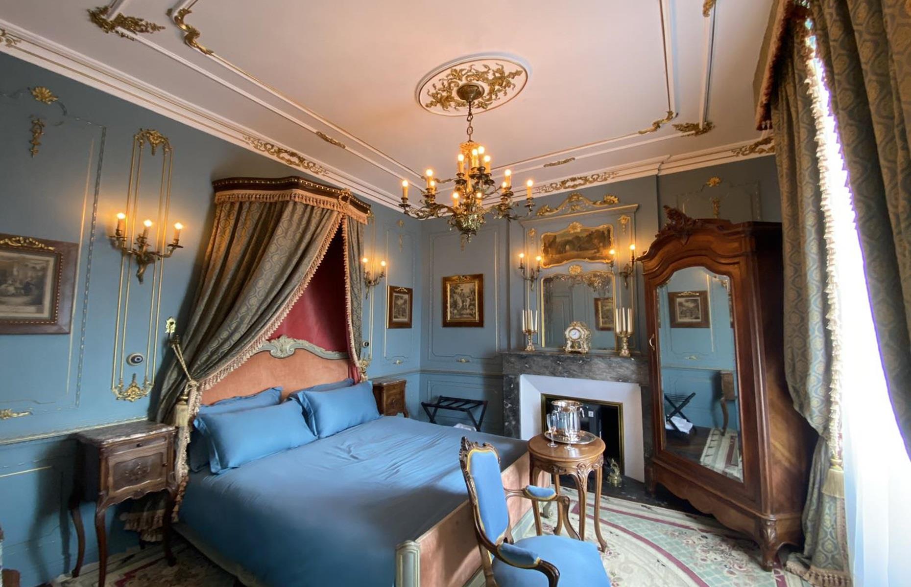 After: elegant 400 Suite bedroom