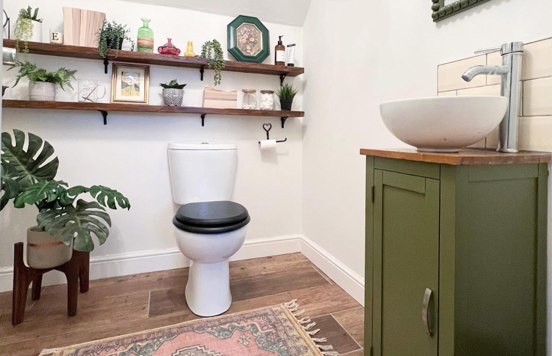 Include upcycled shelving