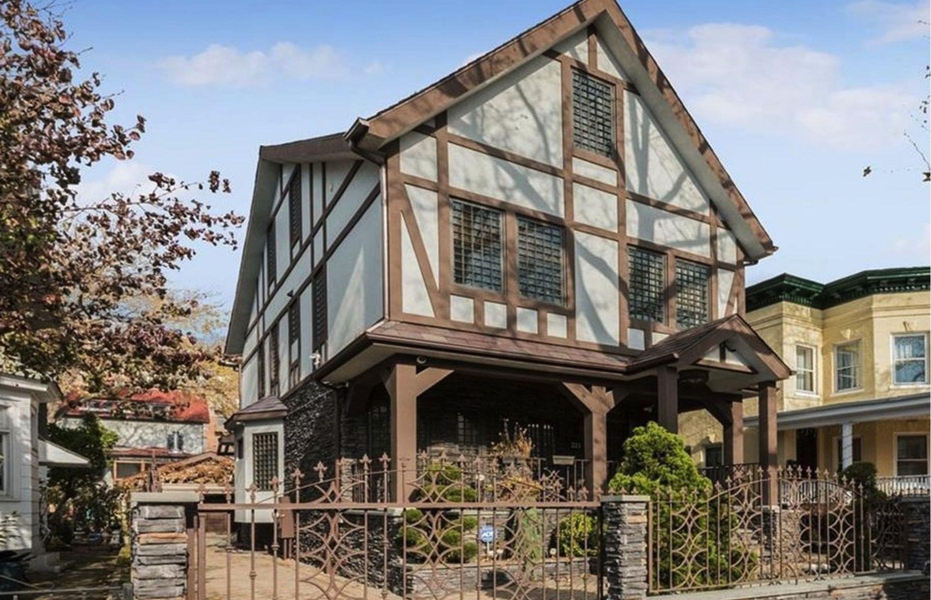 Tony Manero's family home, New York, USA