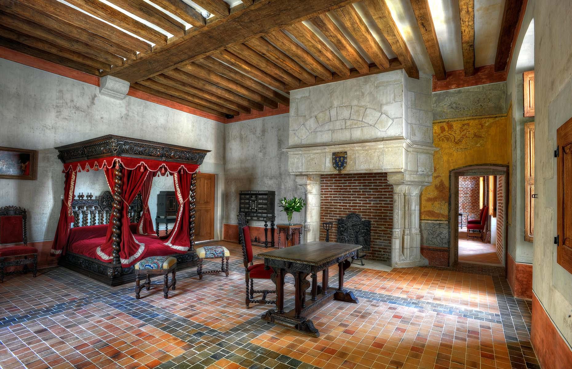 Leonardo da Vinci’s 15th-century castle, Loire Valley, France 