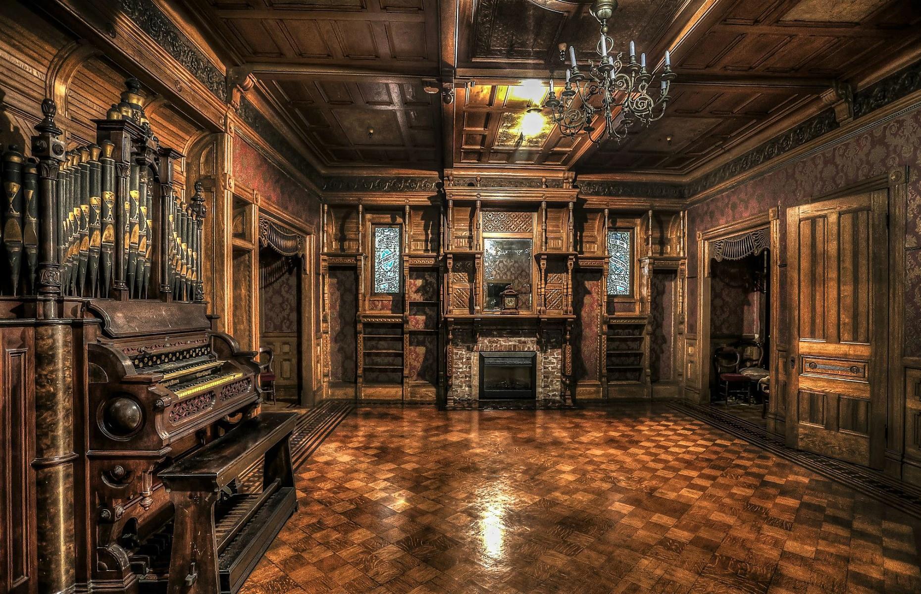 Winchester Mystery House: a widow's renovation