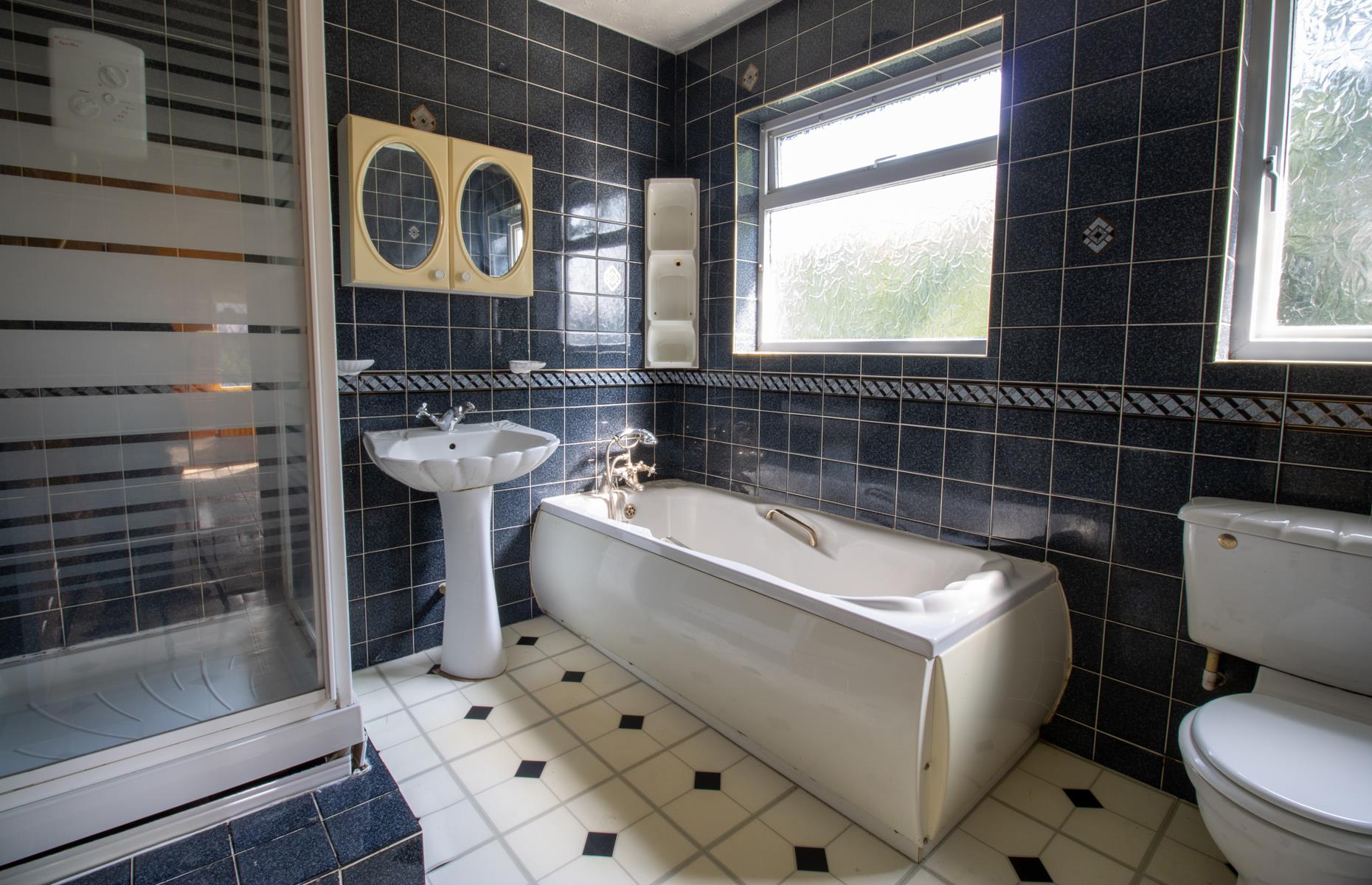 Wall-to-wall square tiles