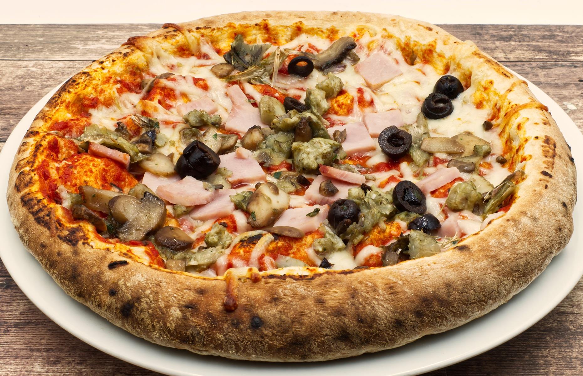 18. Pizza capricciosa, Italy