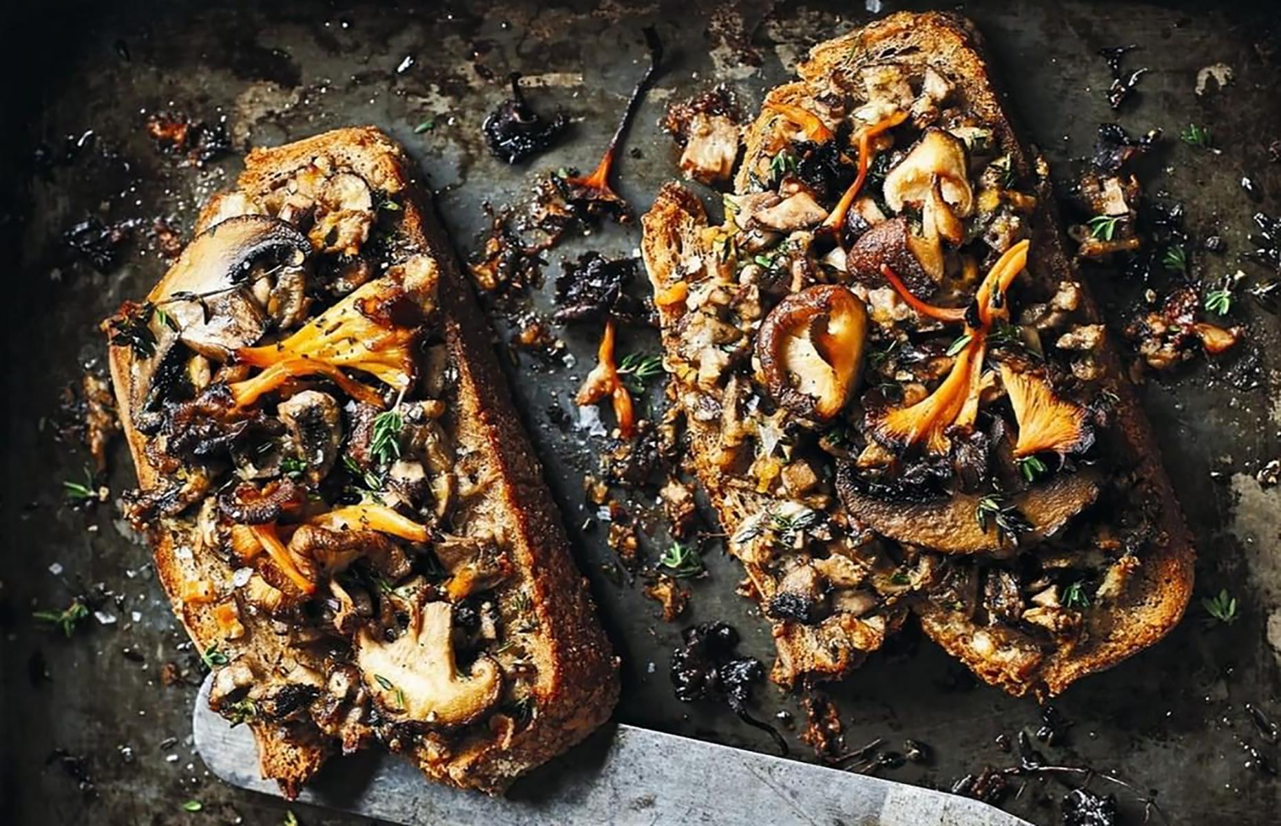Mushroom and thyme tartines