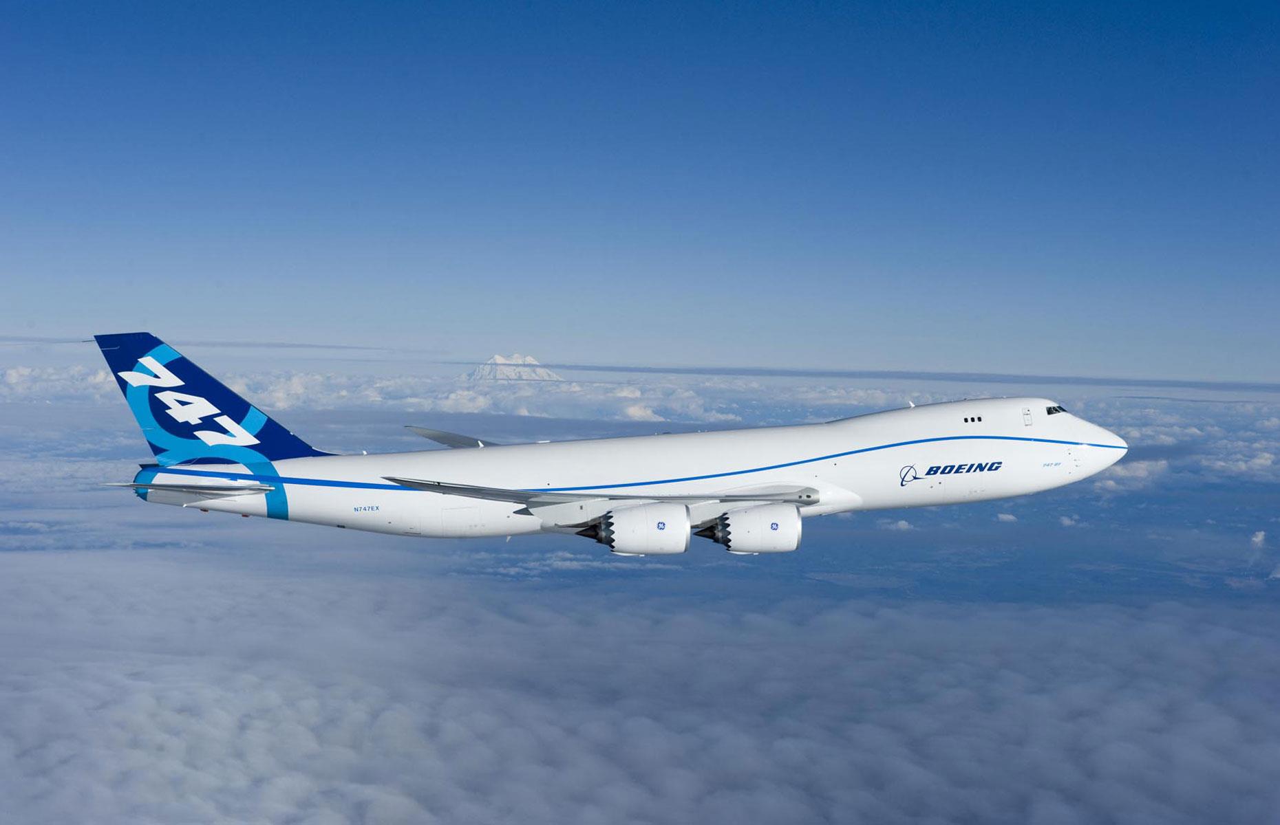 Avionul privat VIP Boeing 747-8 ce valorează 367 milioane de dolari (Sursă foto: Boeing)
