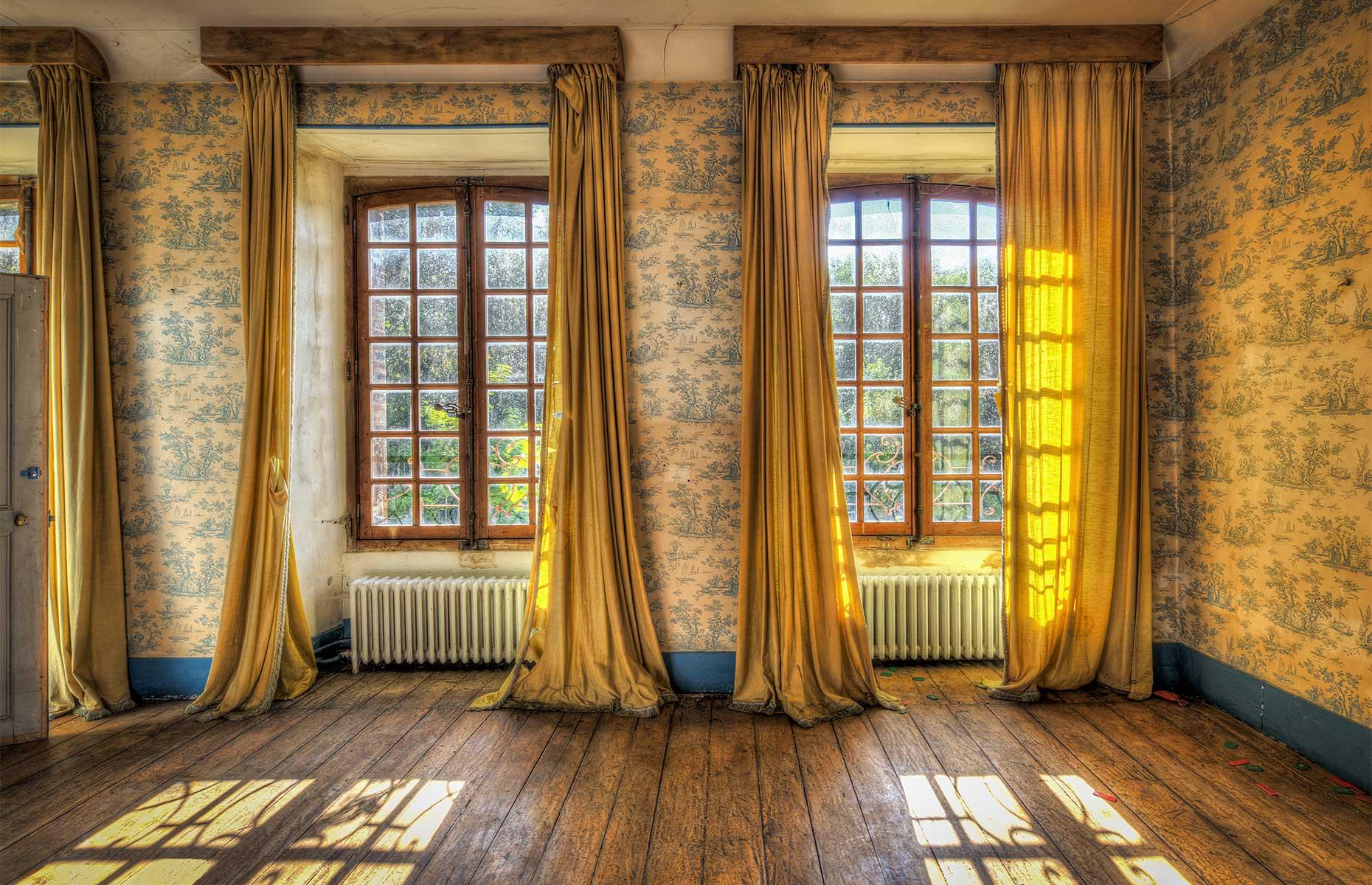 Curtains: 200 – 600 AD
