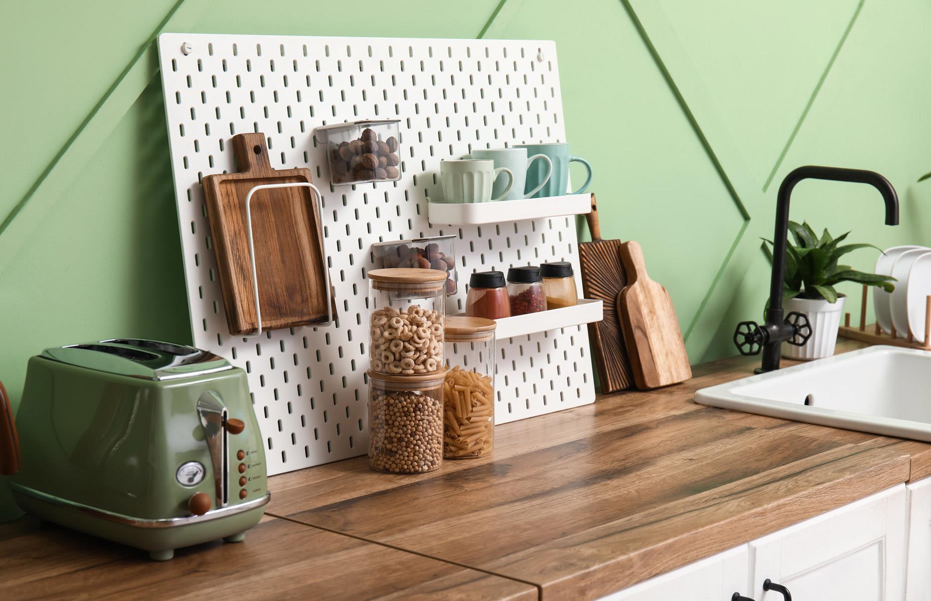 Use clever kitchen storage