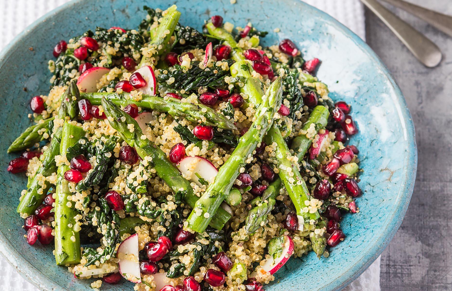 Asparagus, kale and quinoa salad