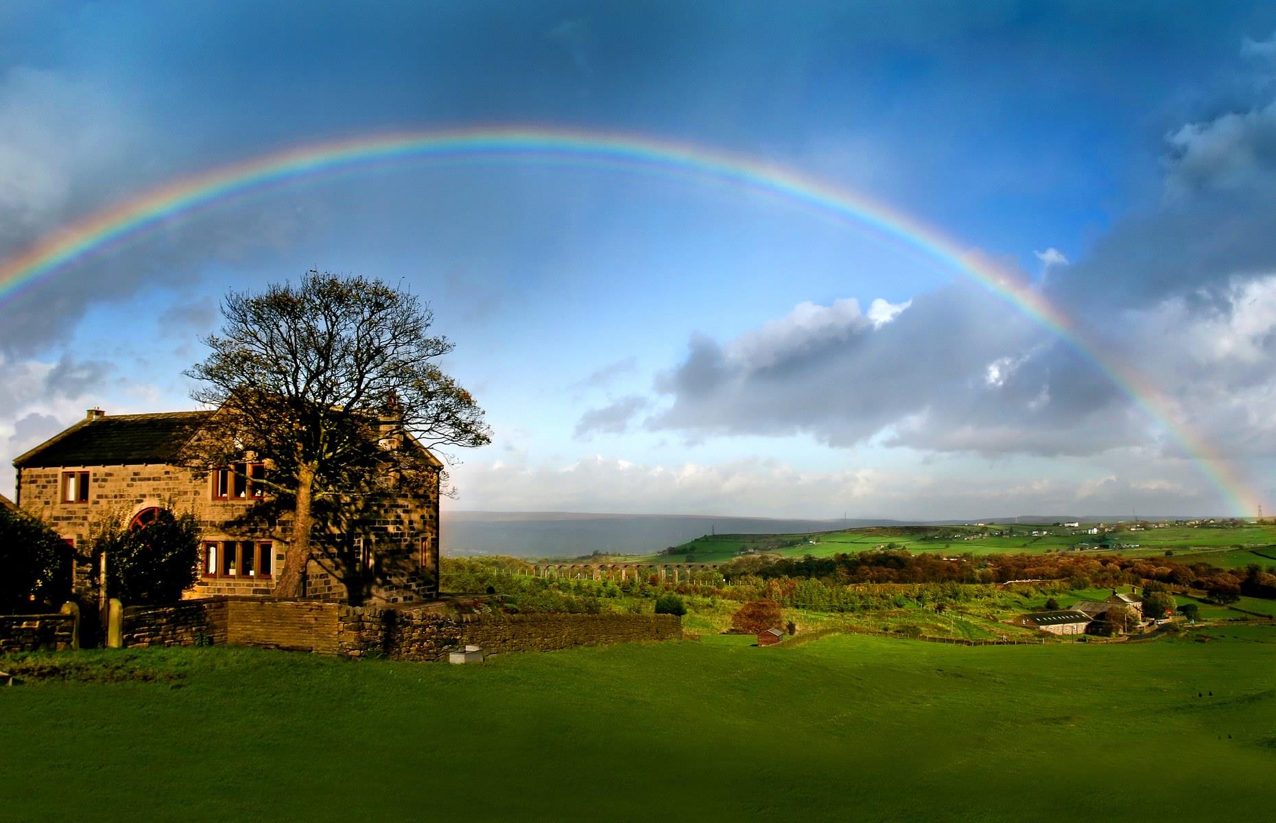 The longest lasting rainbow in the UK was visible for six hours