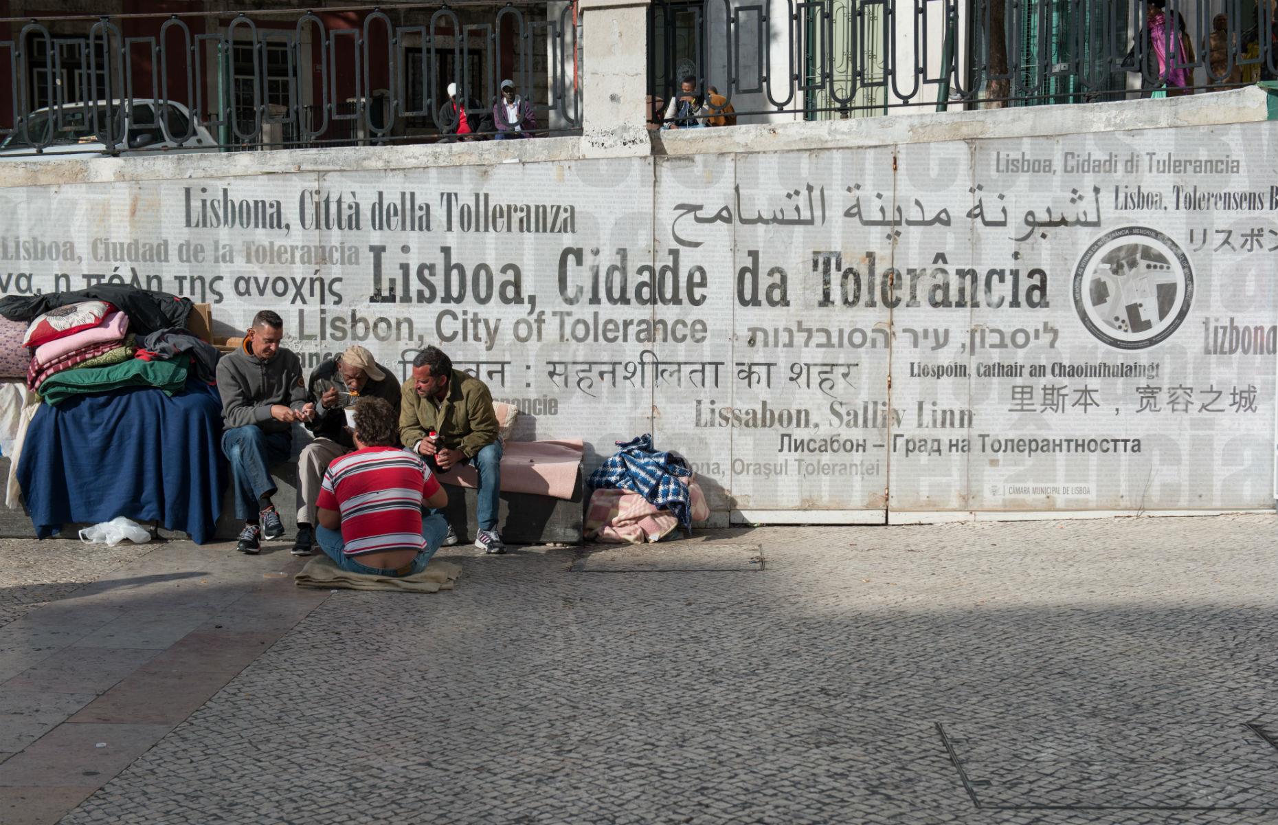 Portugal: 12,800