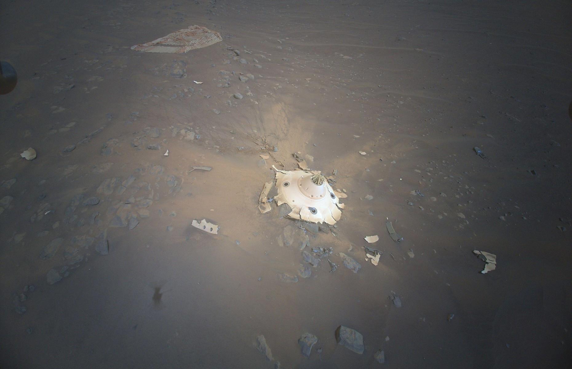 Ingenuity helicopter captures wreckage of Perseverance rover on Mars