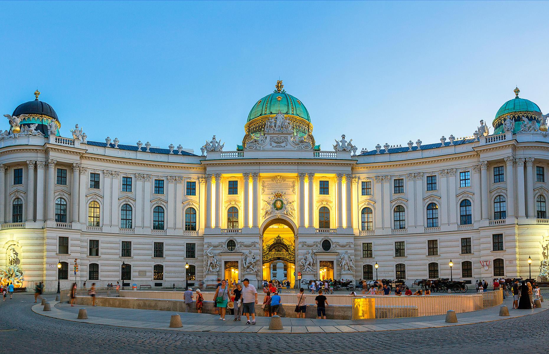 Hofburg Palace: 3.2 million sqft (300k sqm), Austria