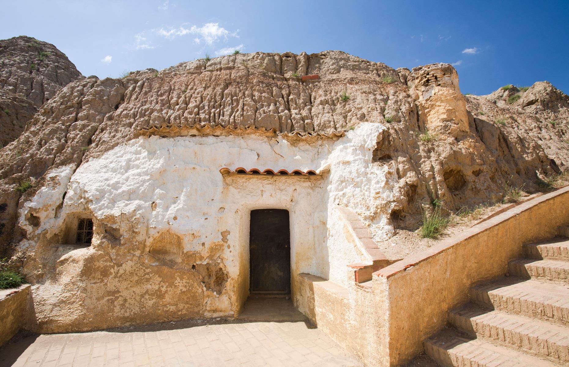 Barrio de Cuevas cave houses, Granada, Spain