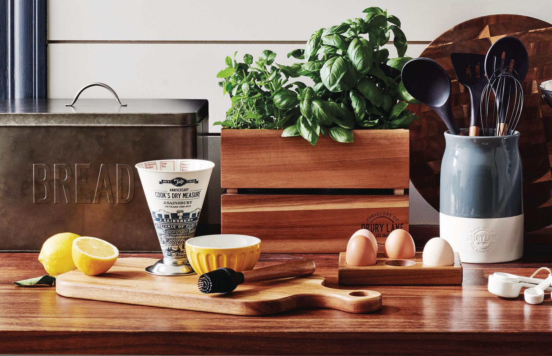 Freshen up chopping boards with lemon