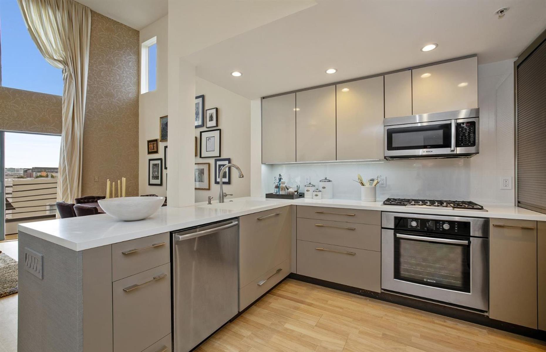 San Fran apartment, California