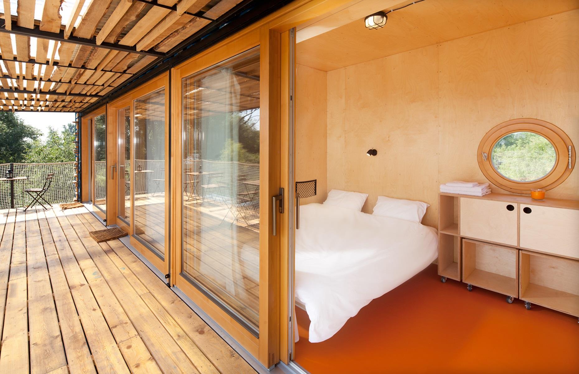 Un hôtel en container, Křešice, République tchèque