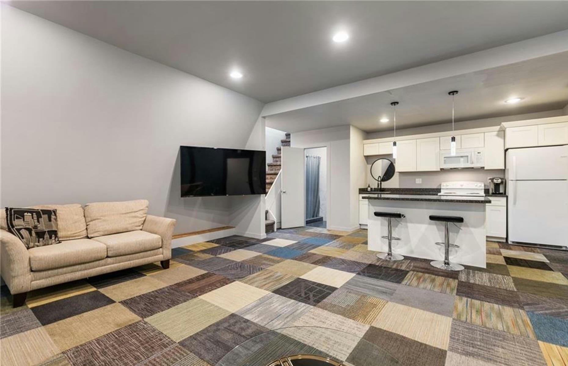 Home with a missile silo, Kansas, USA: $699,900 (£518k)