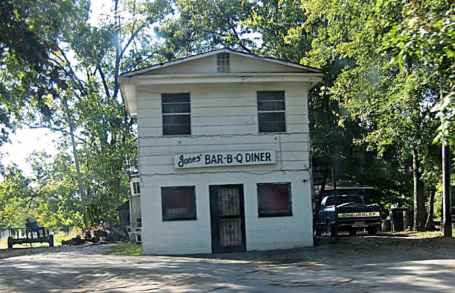 Arkansas: Jones Bar-B-Que Diner, Mariana