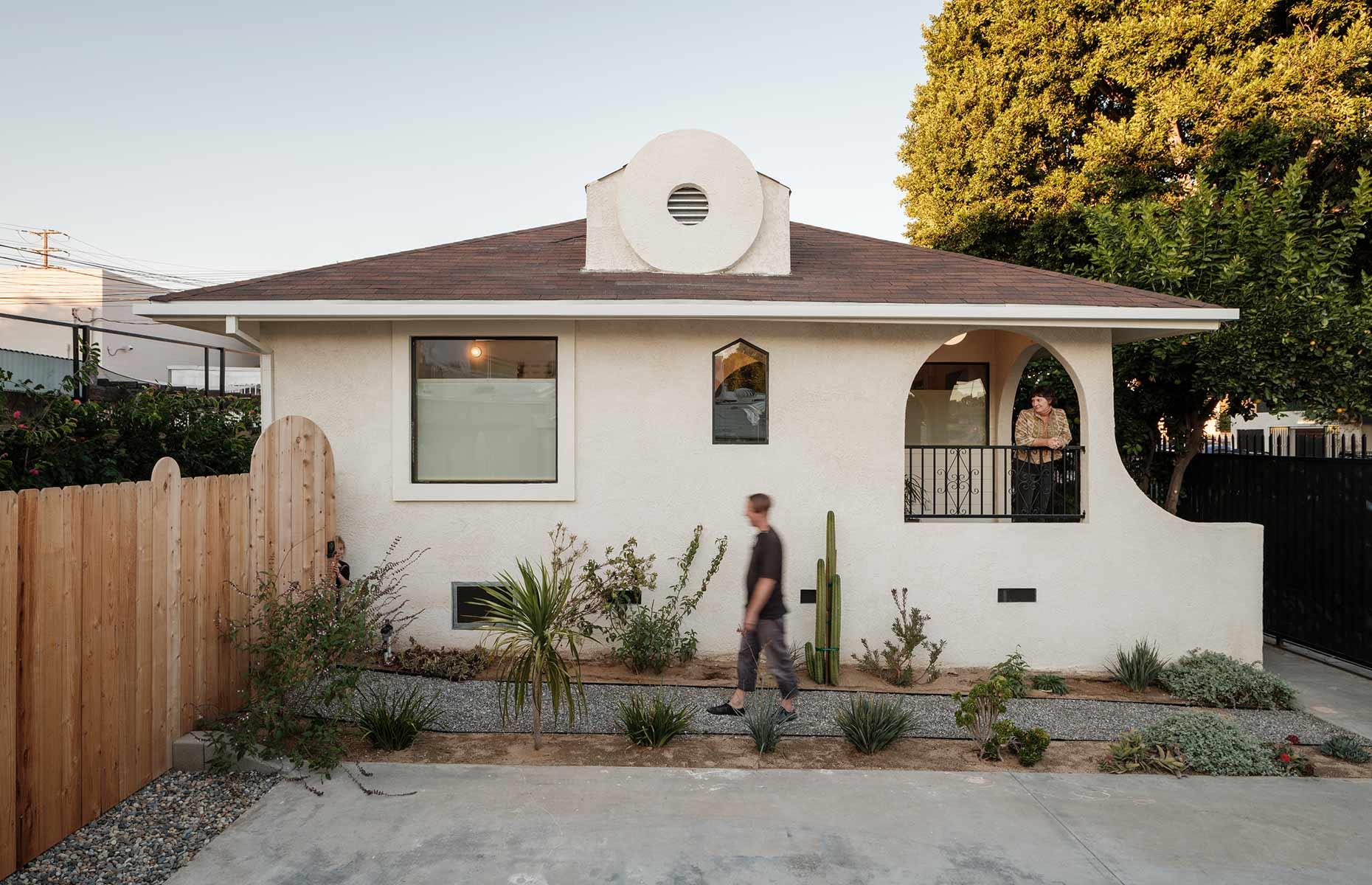 DESPUÉS: Casa suburbana, Los Ángeles, California