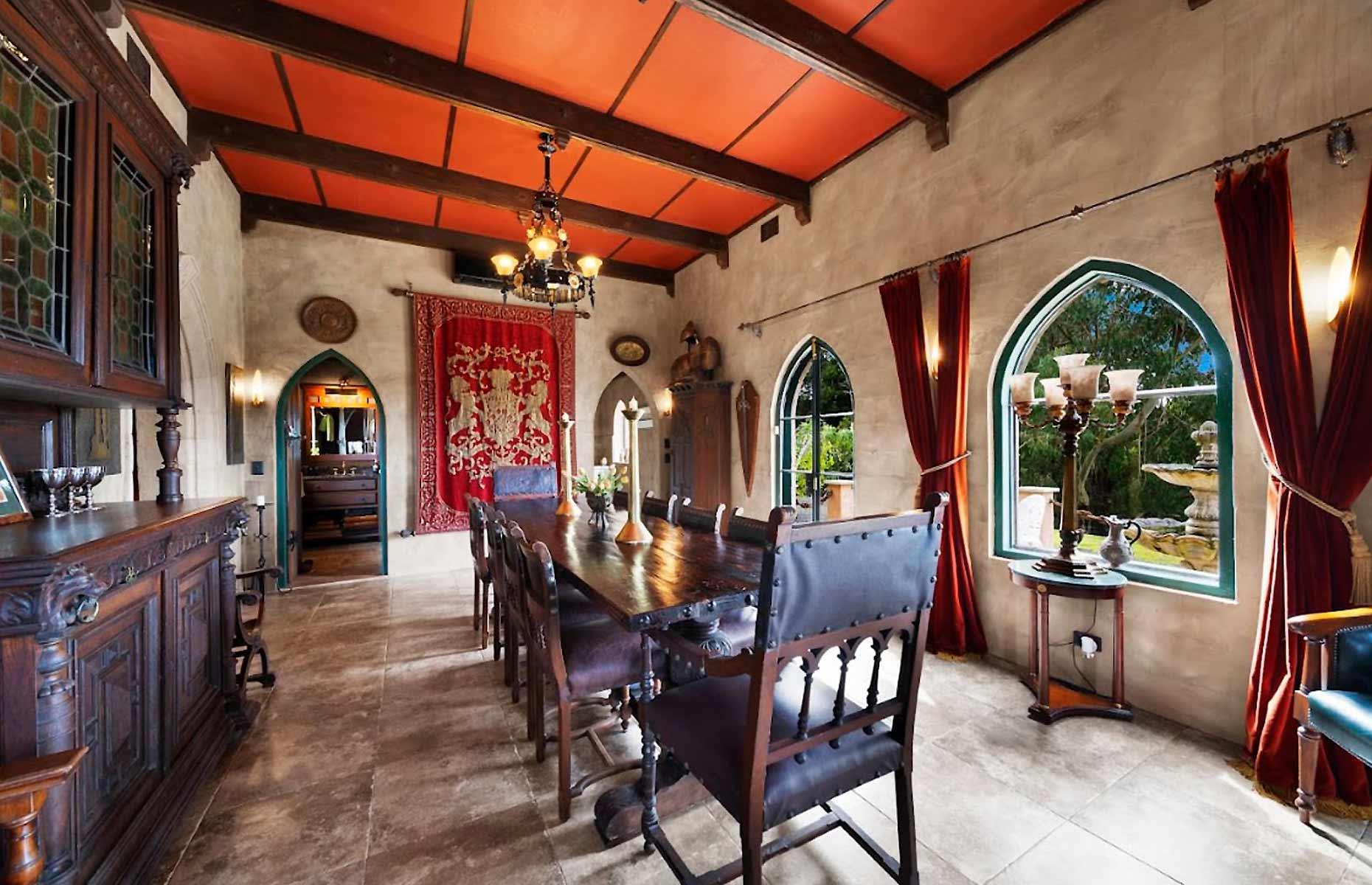 Versace Castle, Victoria, Australia: £700,000 ($892k)