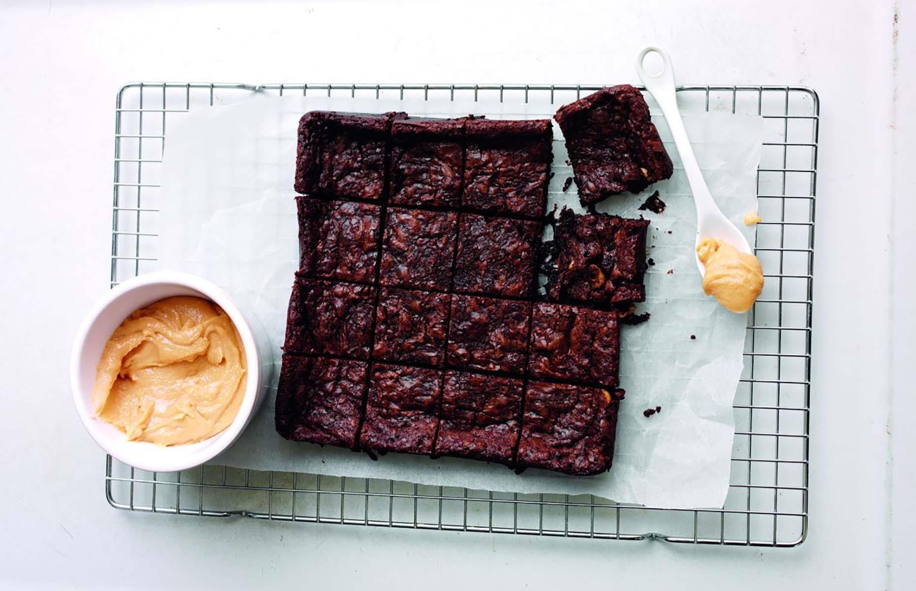 Chocolate brownies with dulce de leche
