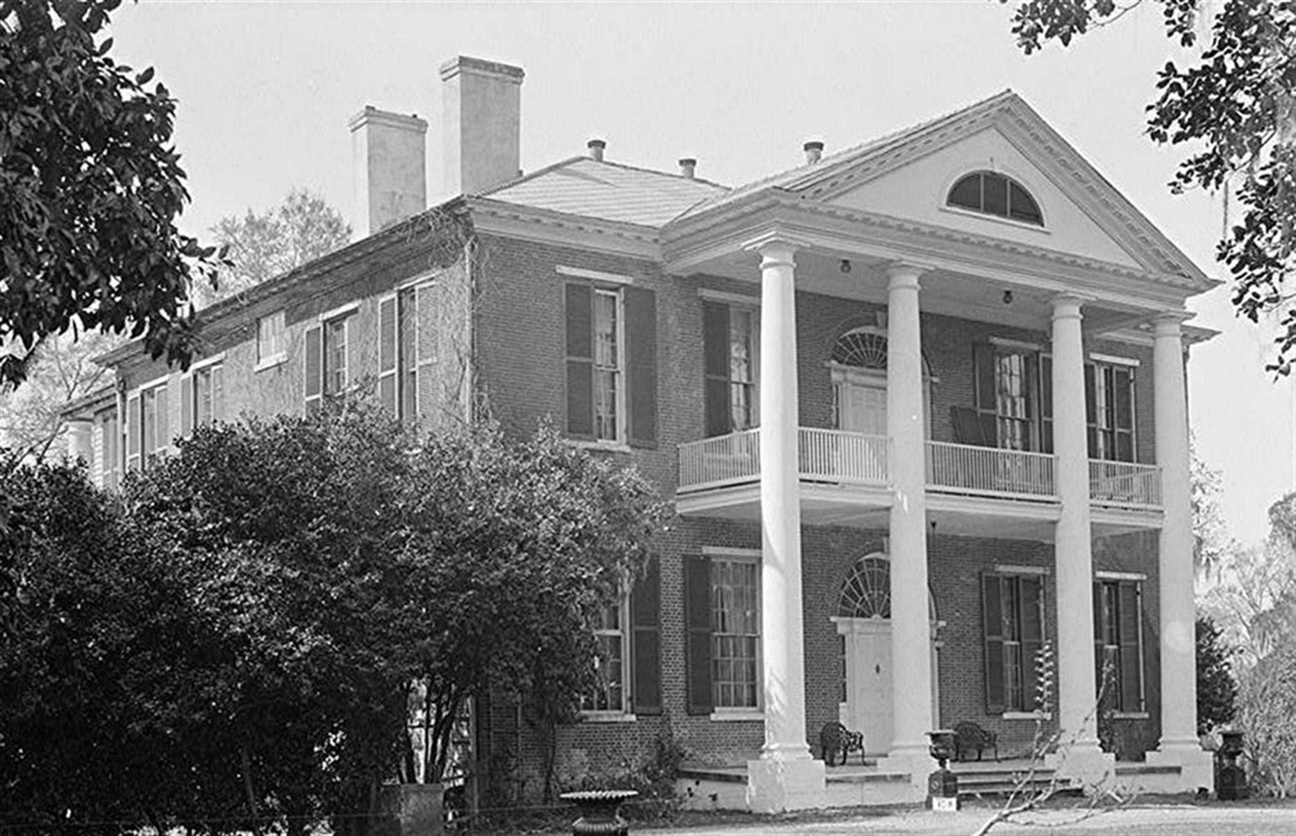 Grand antebellum house