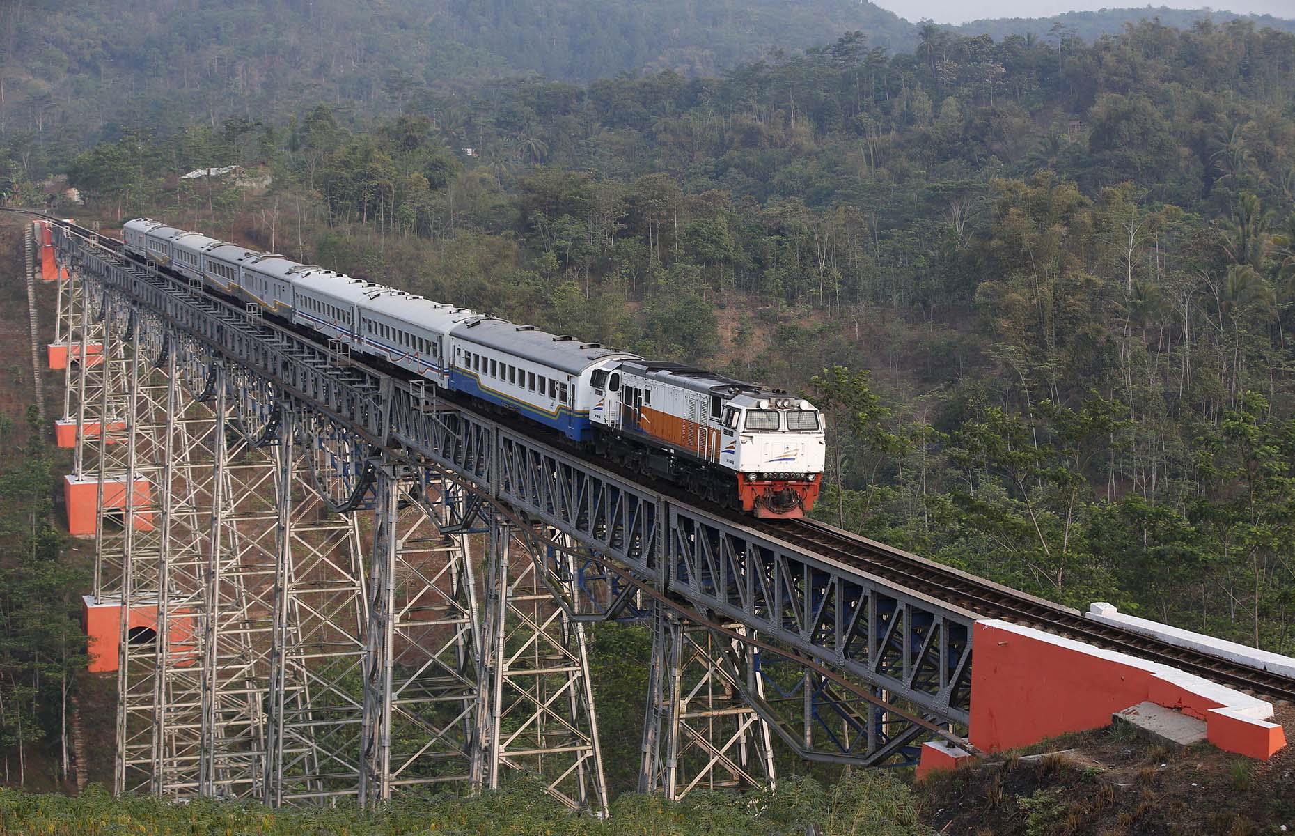 6. Argo Parahyangan, Indonesia