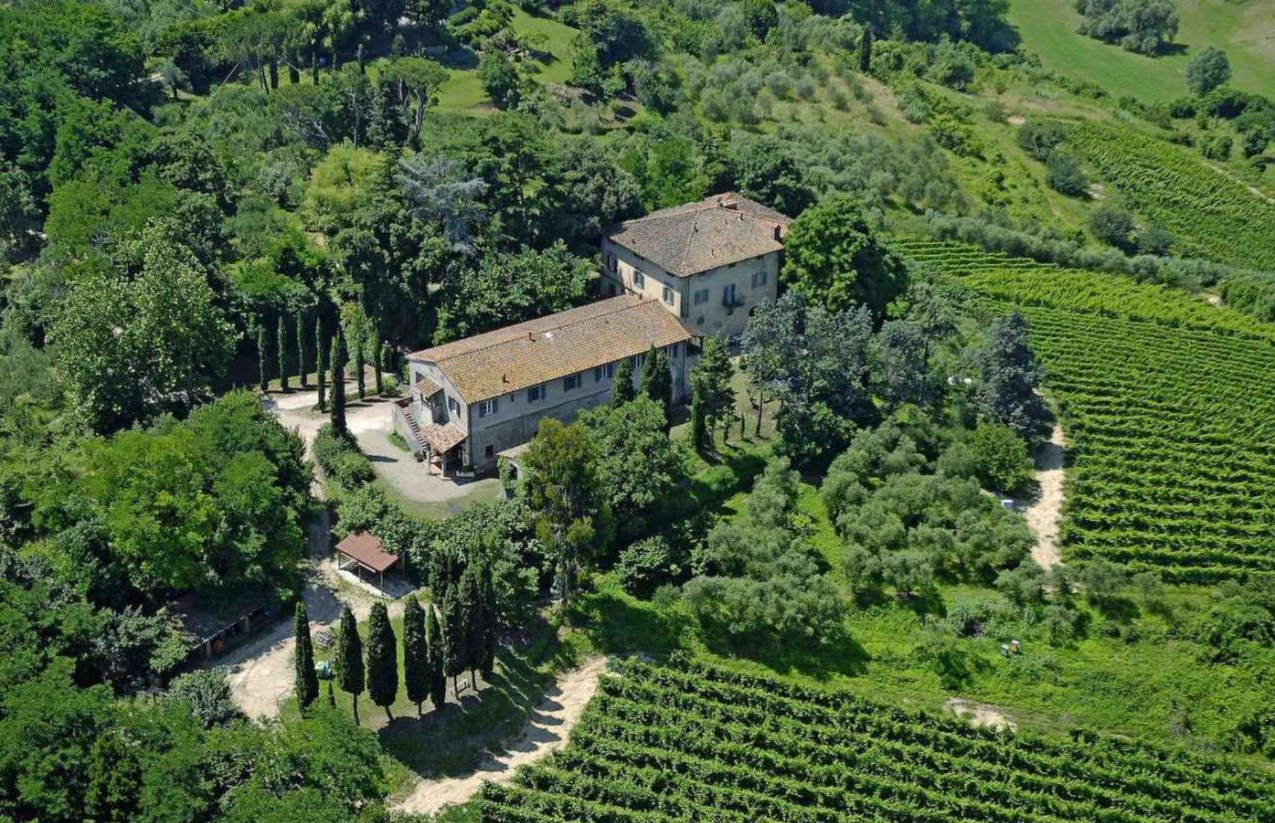 Tuscan farmhouse with vineyard, Pisa, Italy: £2.1 million ($2.8m) 
