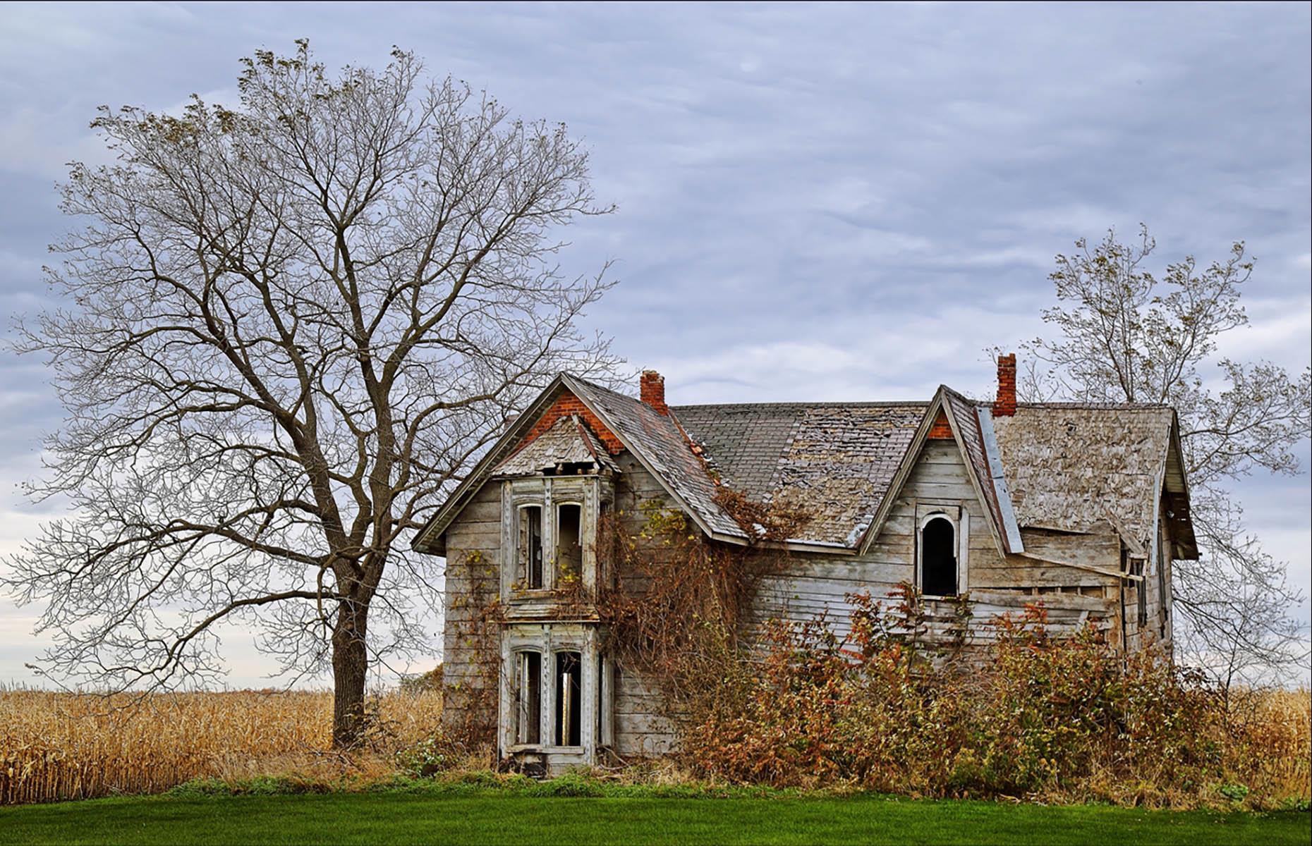 Canada’s most incredible abandoned houses | lovemoney.com