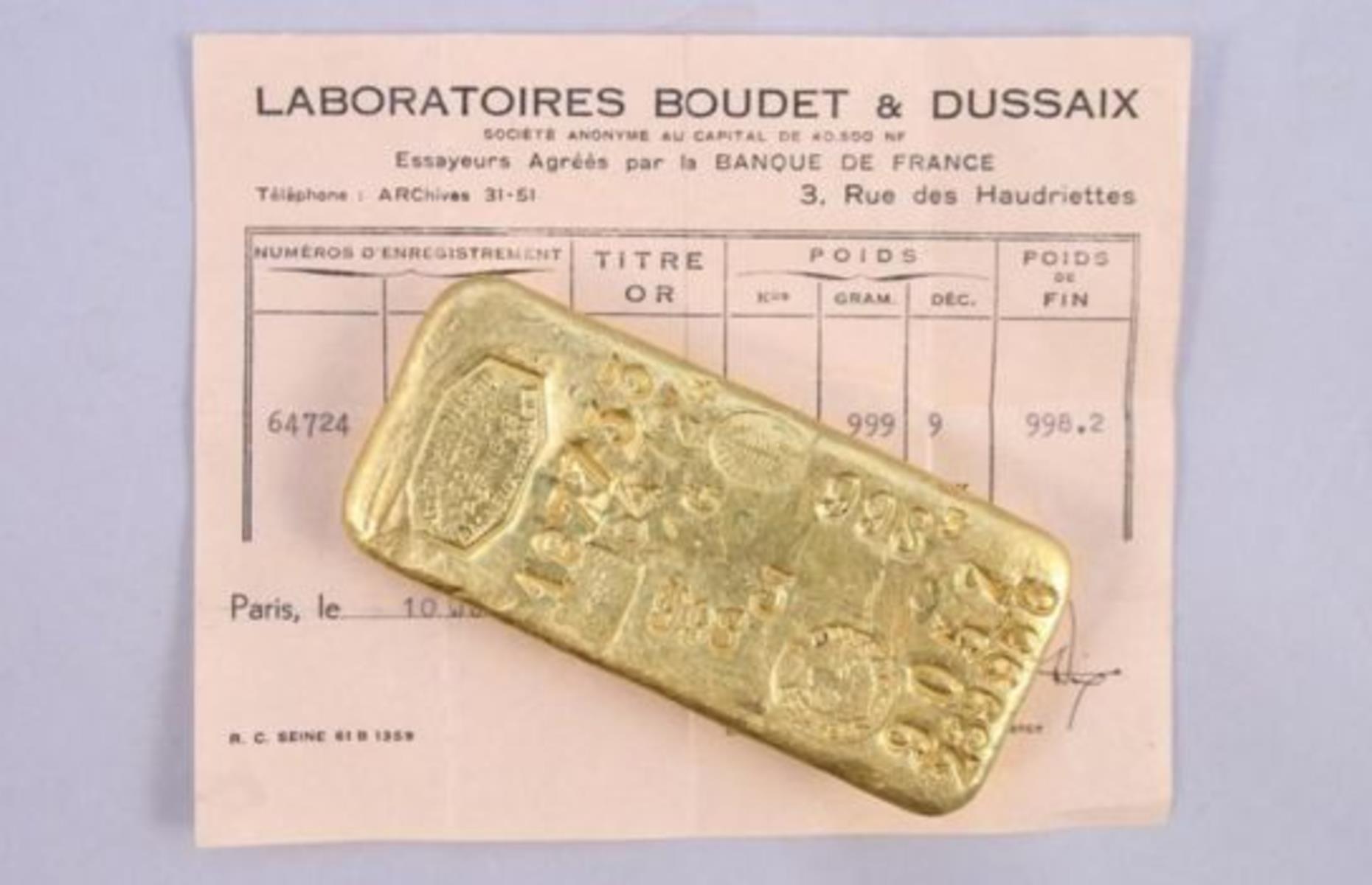 Two gold bars found in grandmother's sheets: $102,200 (£78.6k)